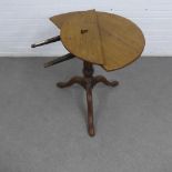 Antique oak tripod table, circular top (a/f) 82 x 71 x 80cm