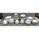 Royal Worcester Howard pattern fine bone china dinner service, approx 111 items)