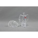 Baccarat glass eagle and a Baccarat glass hedgehog, tallest 17 cm, (2)