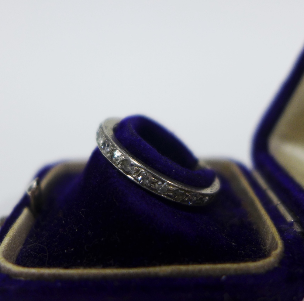 Early 20th century diamond set eternity ring (one stone lacking) UK ring size O - Image 2 of 4