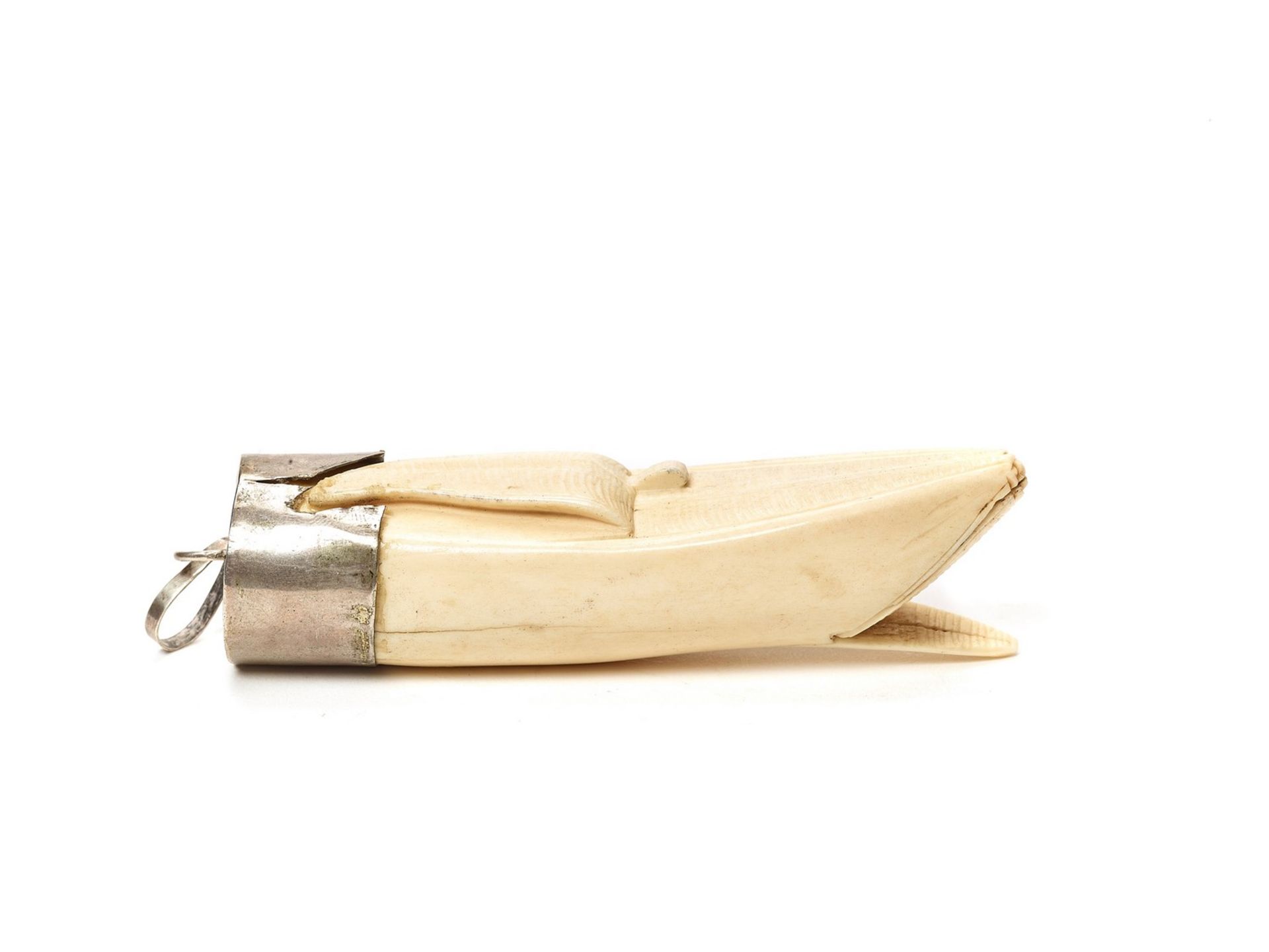 AN IVORY OKIMONO OF A PEELING BANANA WITH SILVER MOUNT - Image 4 of 4