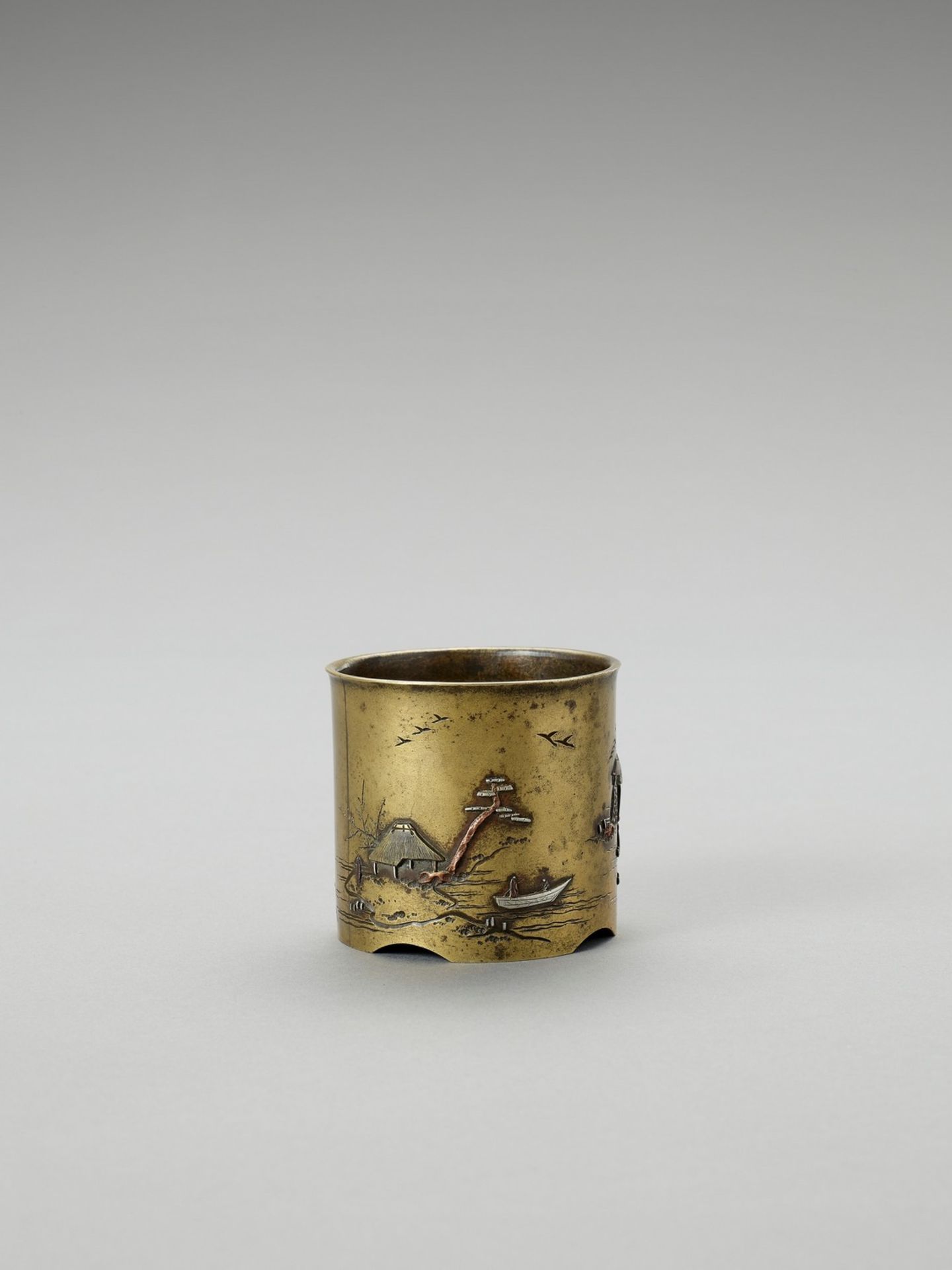 A SMALL SENTOKU VESSEL WITH SILVER AND COPPER INLAYS - Image 3 of 5