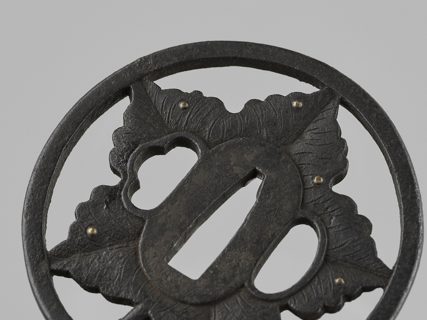 AN IRON SUKASHI TSUBA - Image 2 of 3