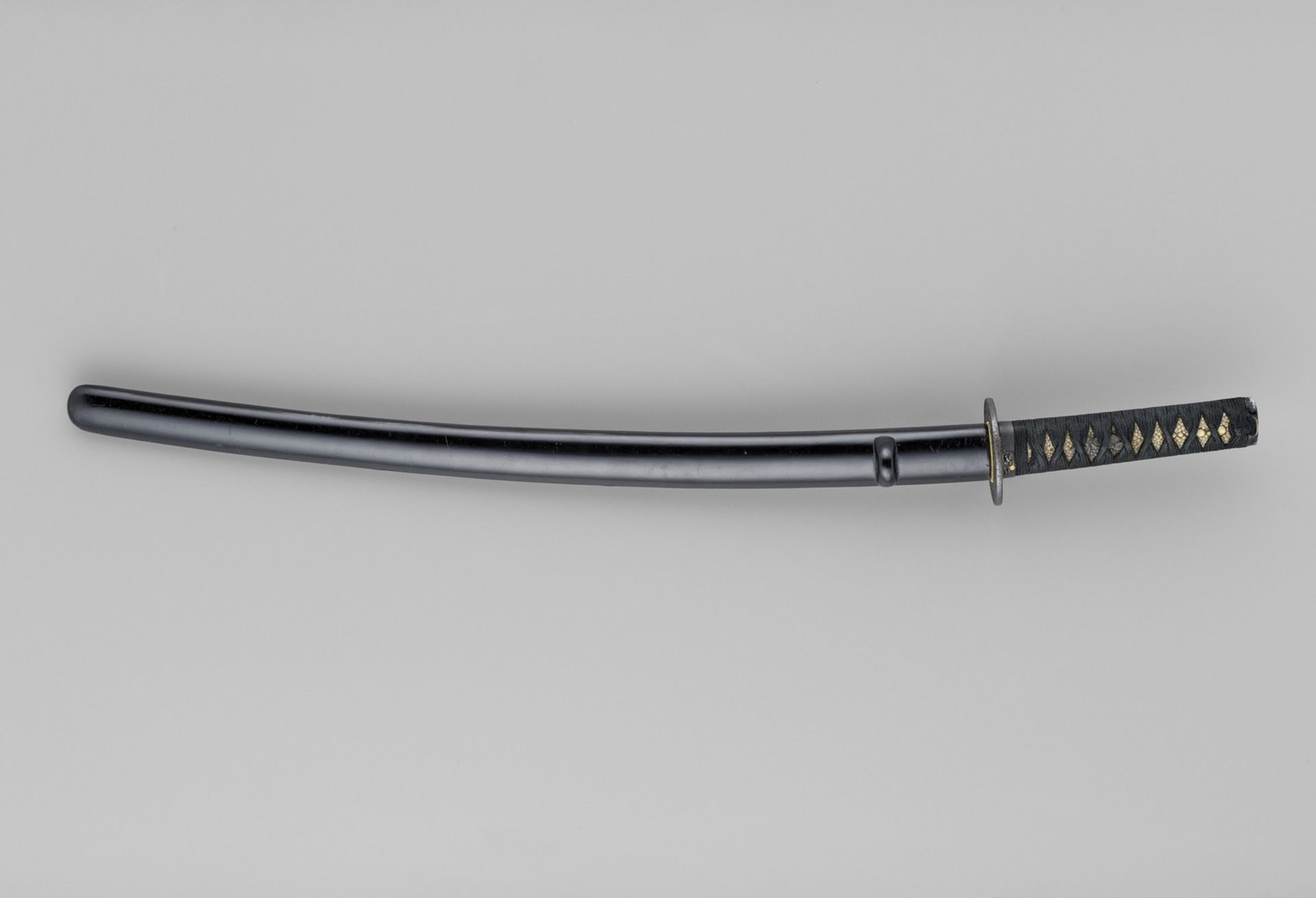 A MOUNTED WAKIZASHI - Image 2 of 10