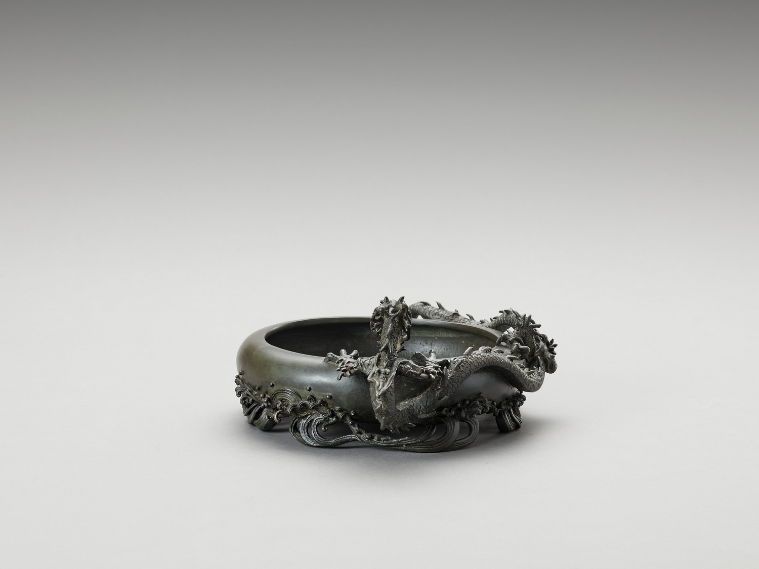 NOGAWA: A RARE BRONZE ‘DRAGON’ BOWL - Image 3 of 7