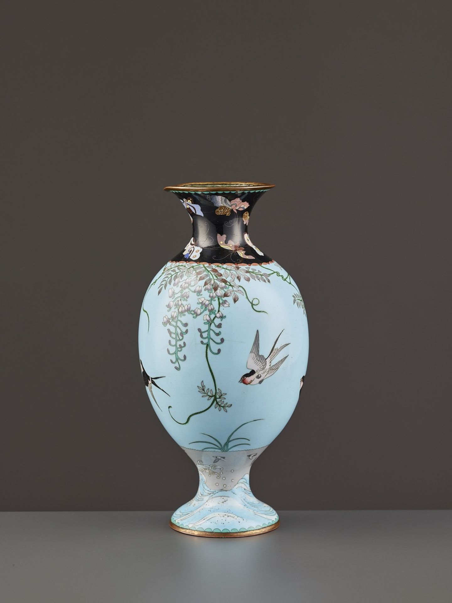 A YASUYUKI STYLE CLOISONNÉ VASE - Image 4 of 11