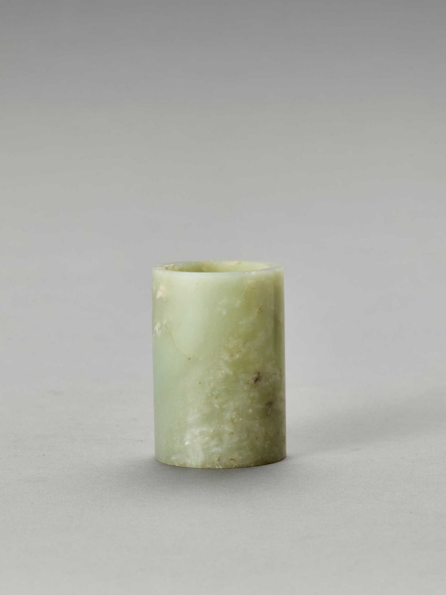 A CELADON JADE CYLINDER, QING - Image 2 of 6