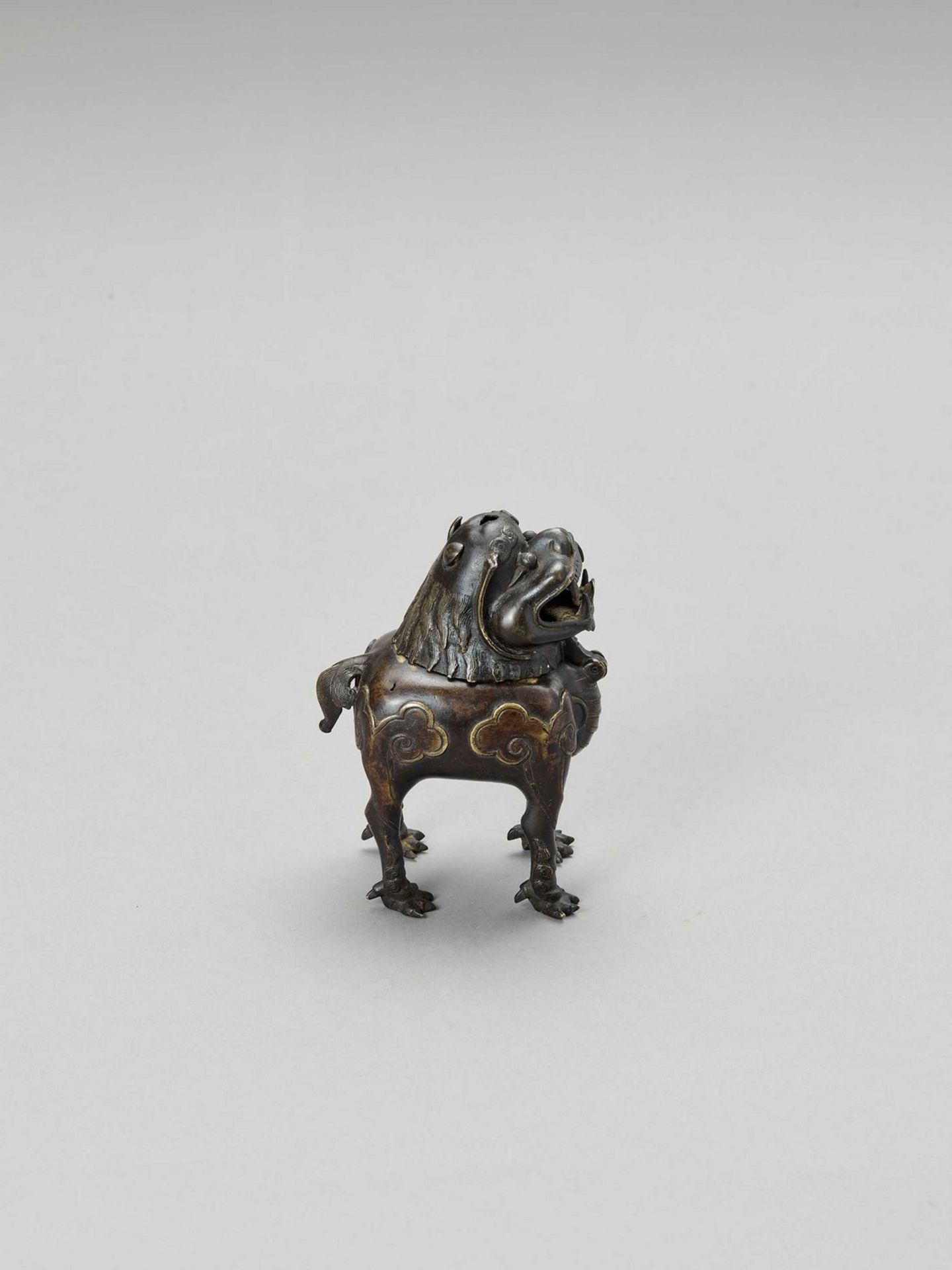 A ‘LUDUAN’ BRONZE CENSER, 17TH CENTURY - Image 2 of 7