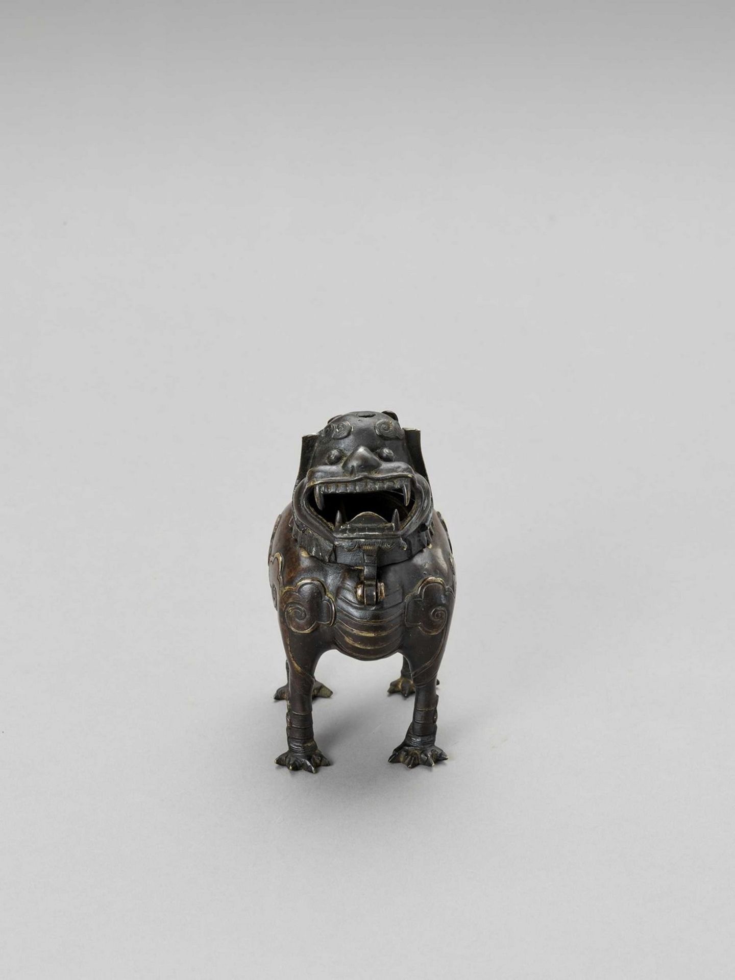 A ‘LUDUAN’ BRONZE CENSER, 17TH CENTURY - Image 3 of 7