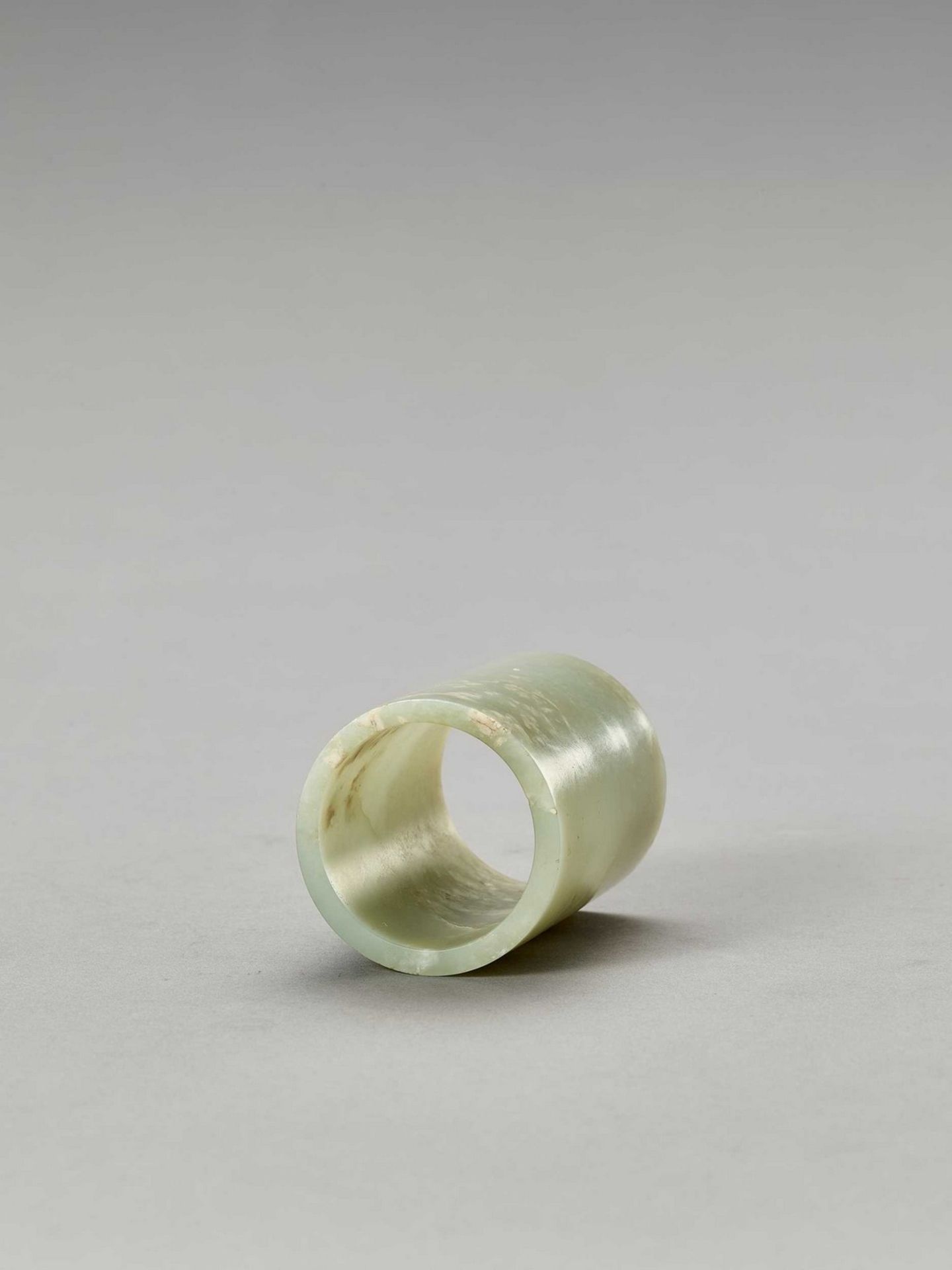 A CELADON JADE CYLINDER, QING - Image 6 of 6