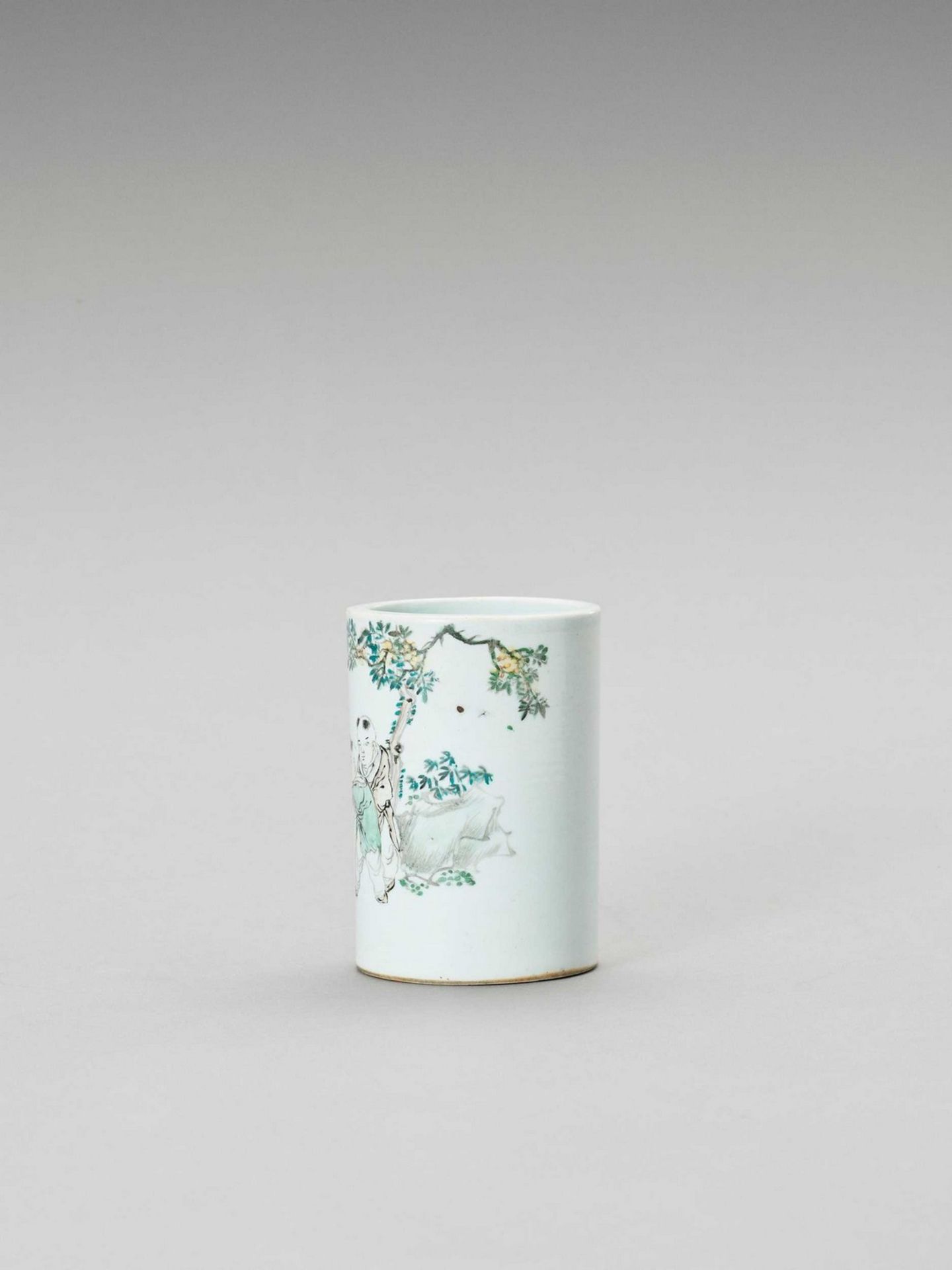 A FAMILLE VERTE PORCELAIN BRUSH POT, BITONG, LATE QING TO REPUBLIC - Image 4 of 7