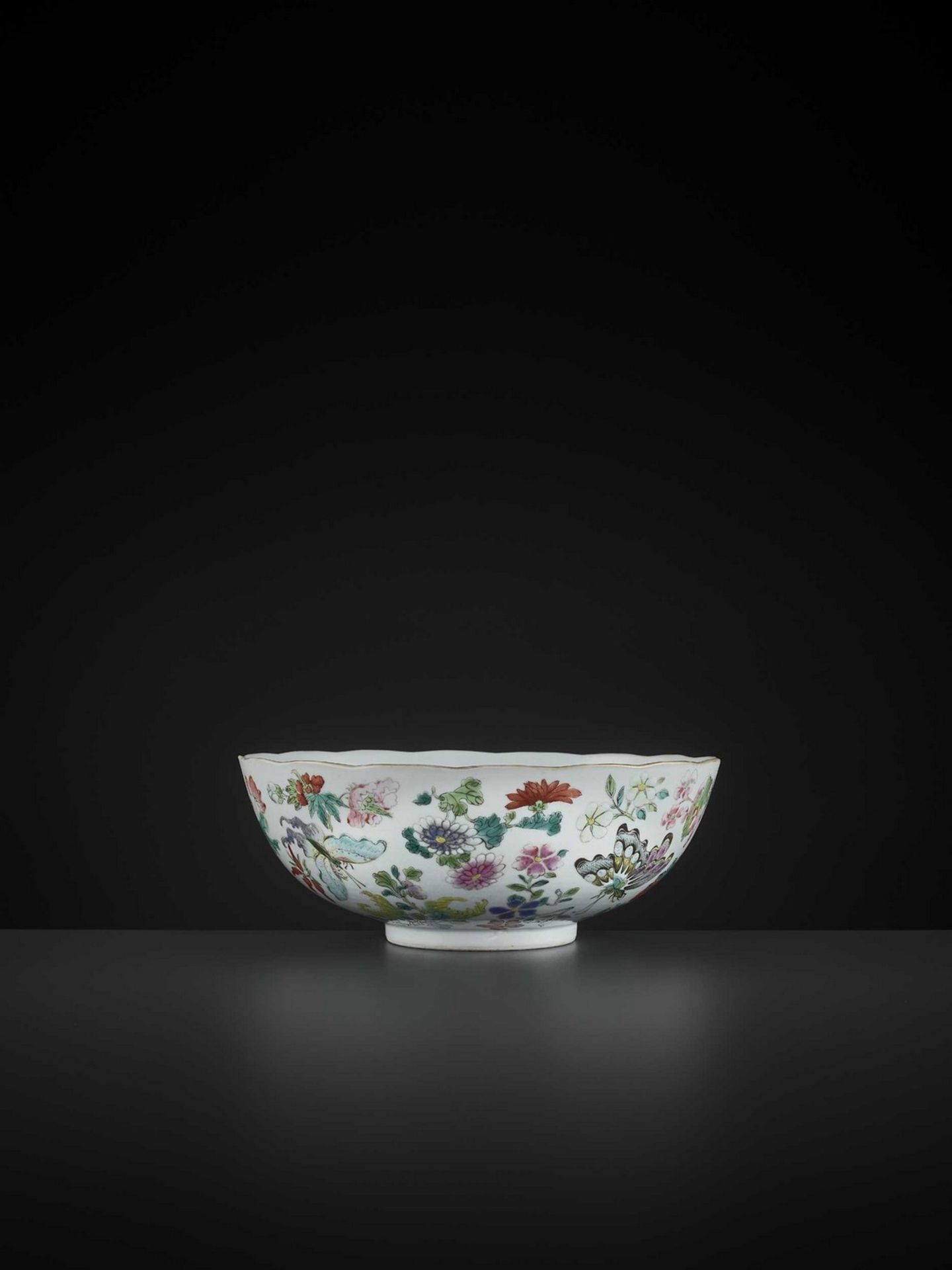 A LARGE BUTTERFLY BOWL, DAOGUANG MARK AND PERIOD - Bild 8 aus 12