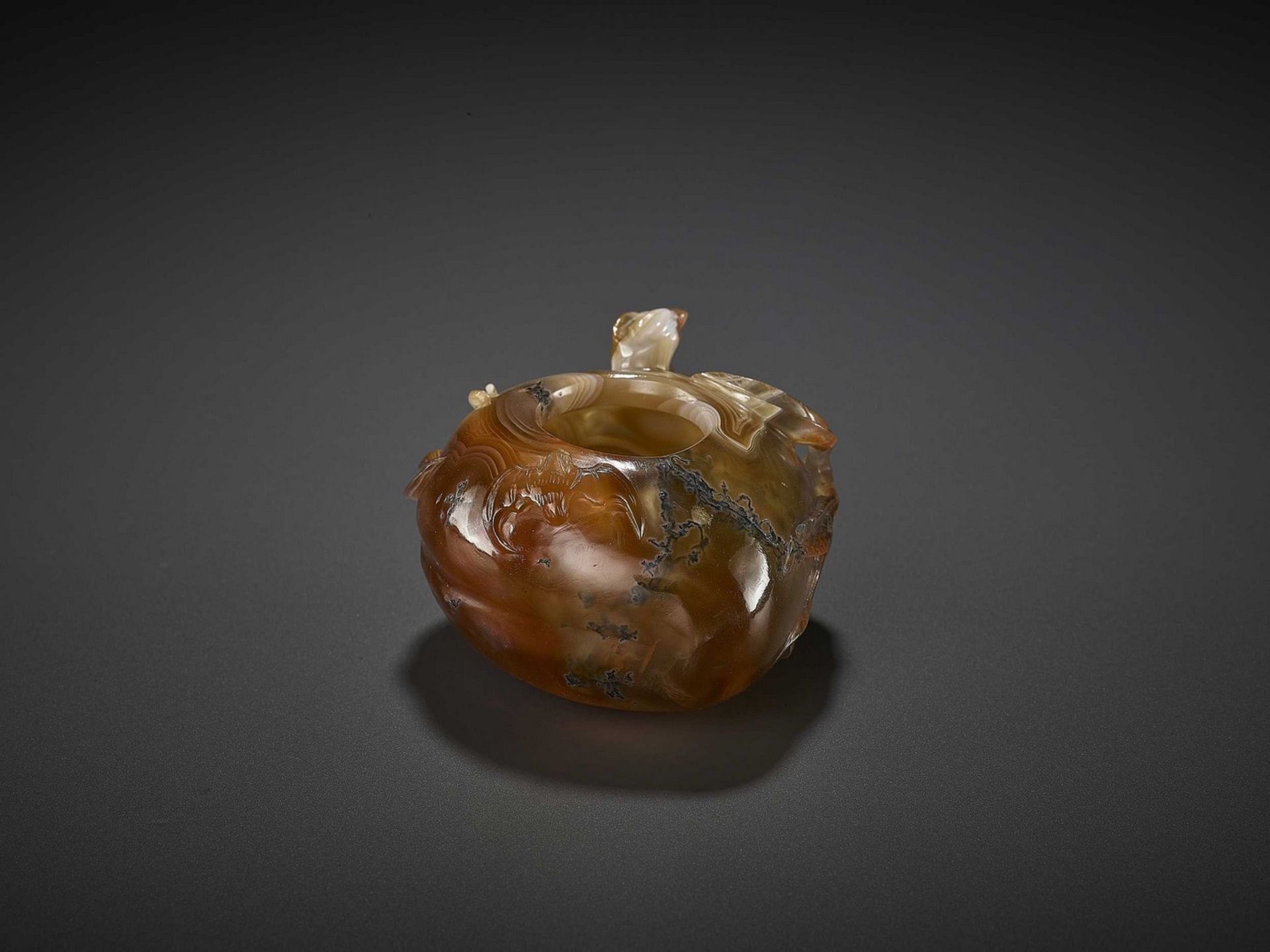 AN AGATE PEACH AND BAT WASHER, QING - Image 6 of 13