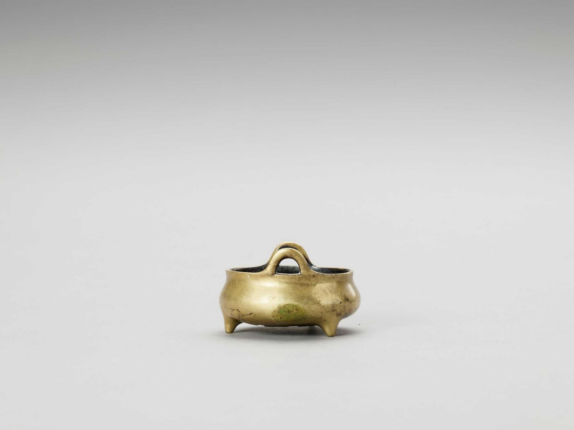 A MINIATURE GILT BRONZE CENSER - Image 3 of 6