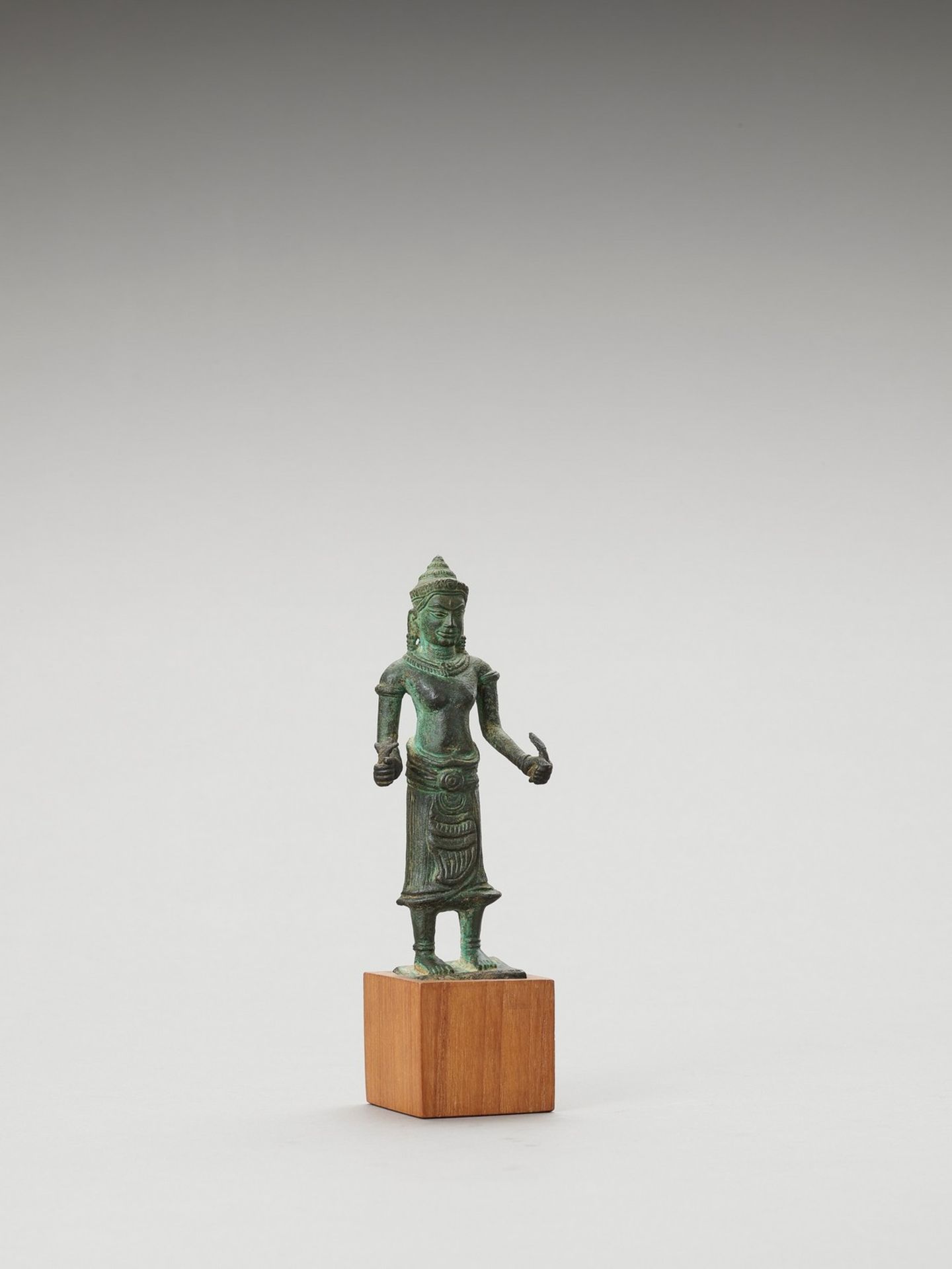 A KHMER-STYLE BRONZE FIGURE OF SHIVA - Image 5 of 5