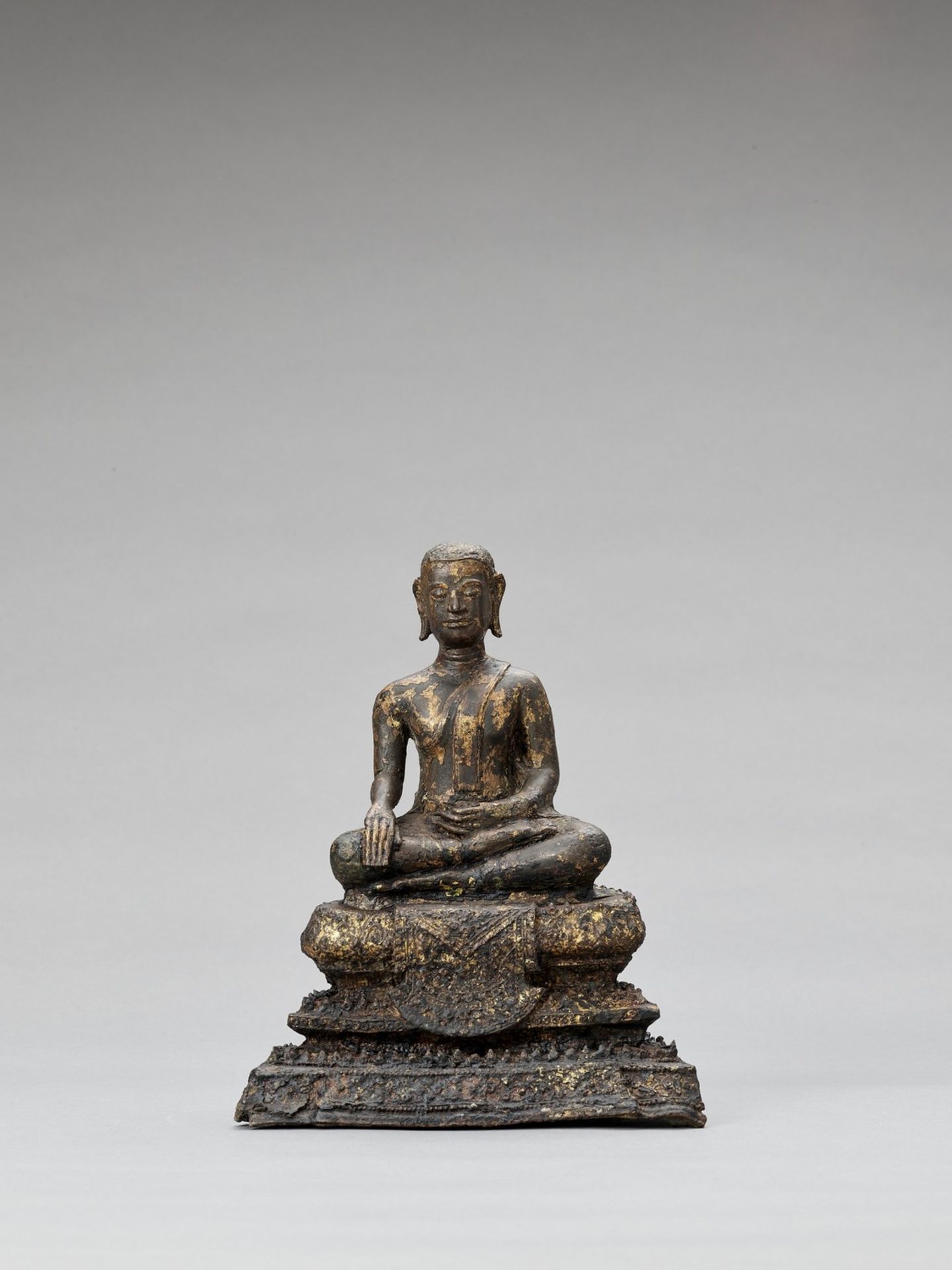 A THAI GILT-LACQUERED BRONZE OF BUDDHA SHAKYAMUNI, RATTANAKOSIN