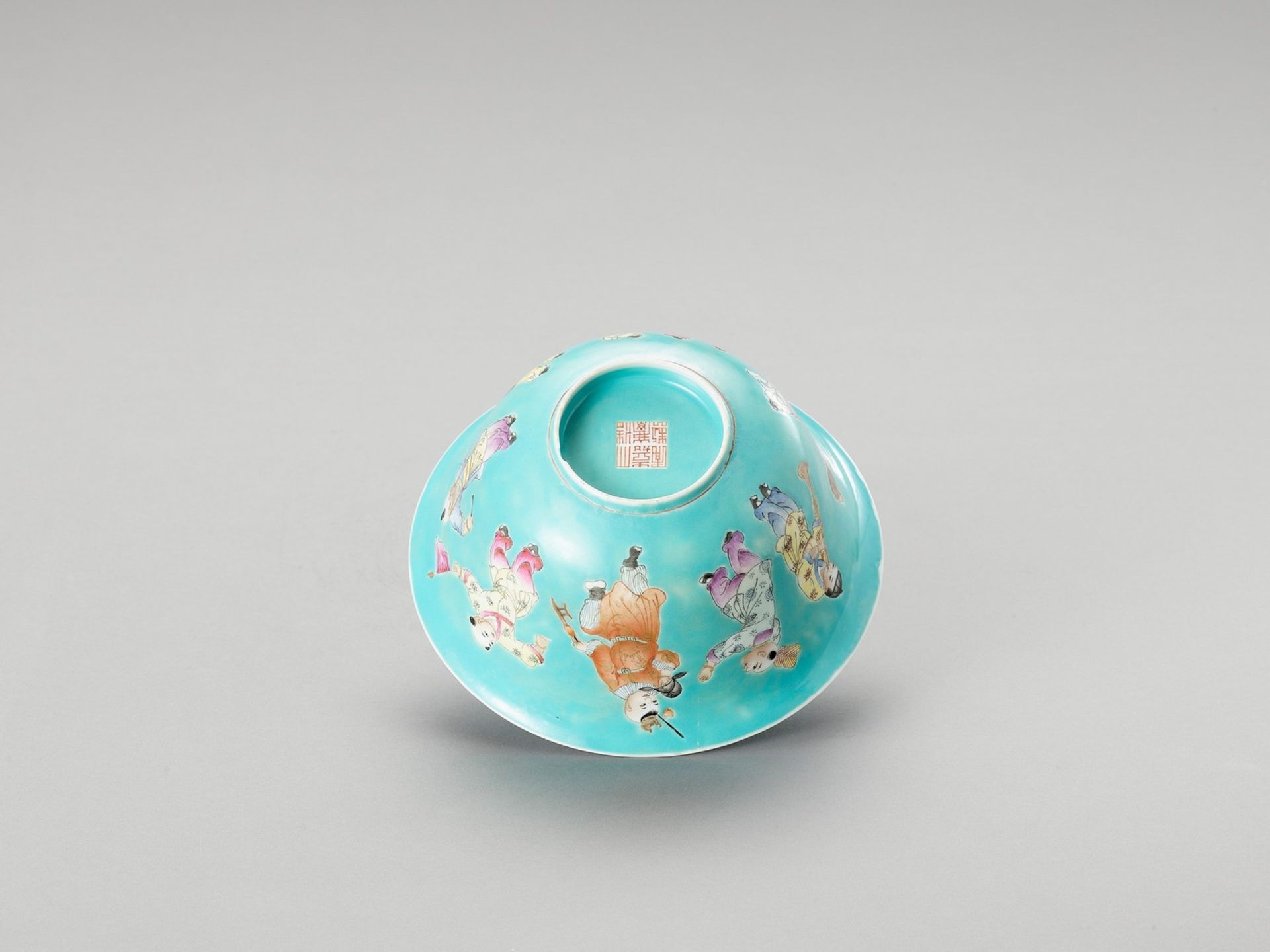 A FAMILLE ROSE TURQUOISE BOWL - Image 6 of 6