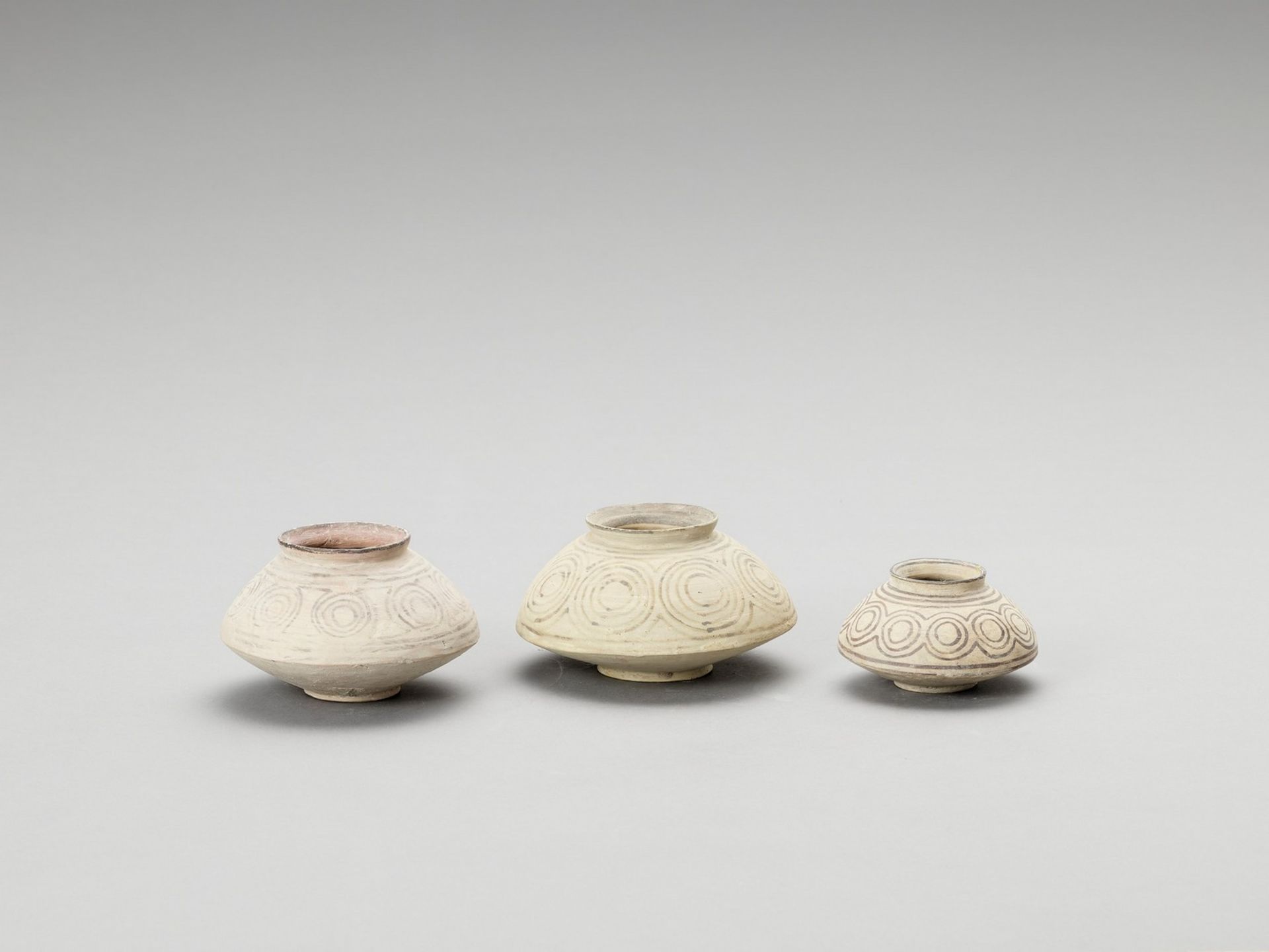 THREE NAL WARE CERAMIC POTS - Image 2 of 5