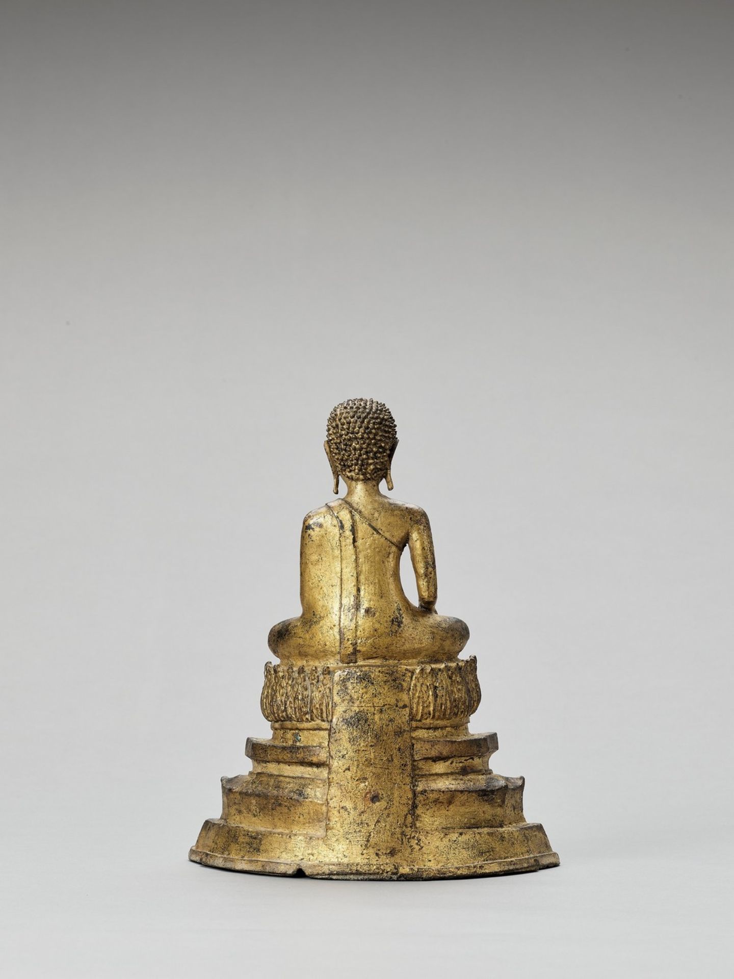 A THAI GILT-LACQUERED BRONZE OF BUDDHA SHAKYAMUNI, RATTANAKOSIN - Image 4 of 6