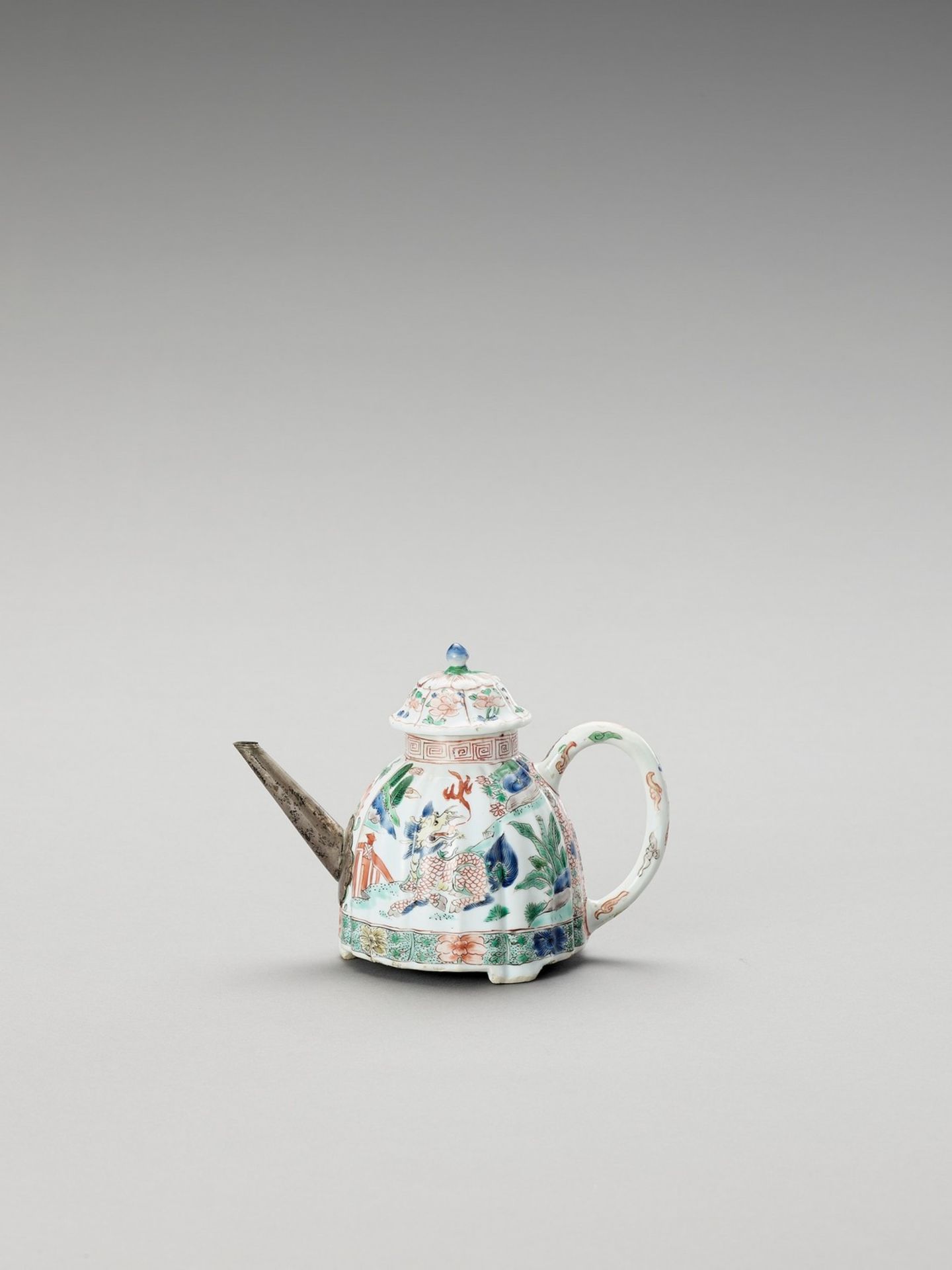 A FAMILLE VERTE TEAPOT AND COVER
