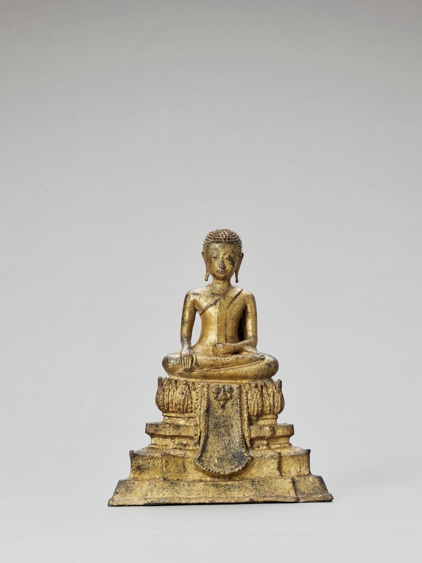 A THAI GILT-LACQUERED BRONZE OF BUDDHA SHAKYAMUNI, RATTANAKOSIN