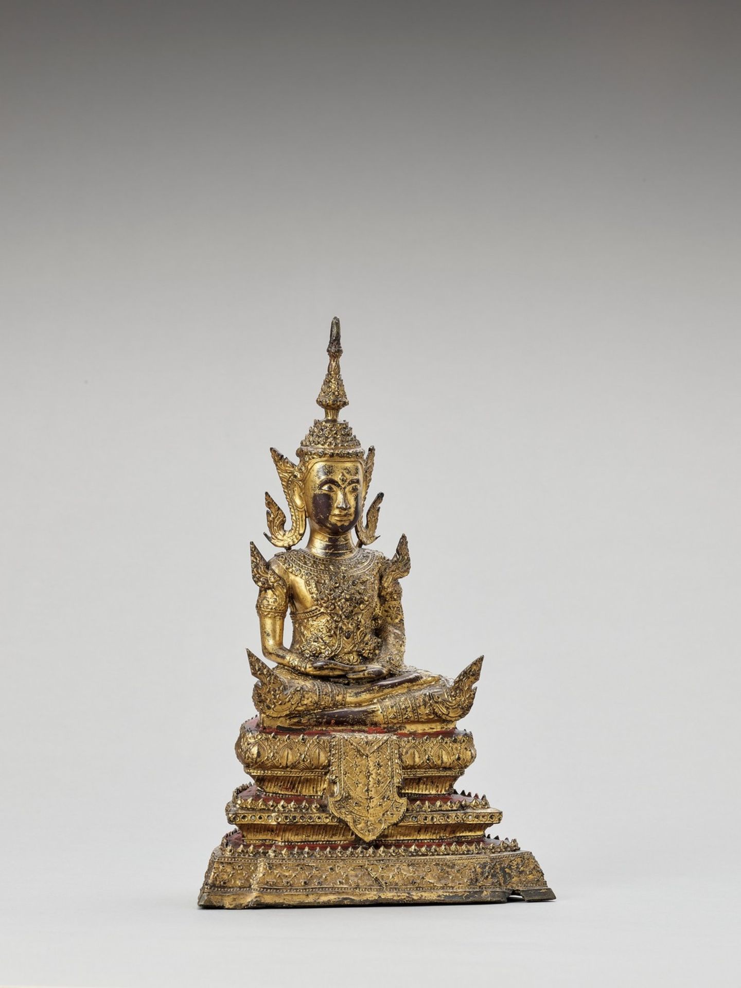 A THAI GILT-LACQUERED BRONZE OF BUDDHA, RATTANAKOSIN - Image 2 of 6