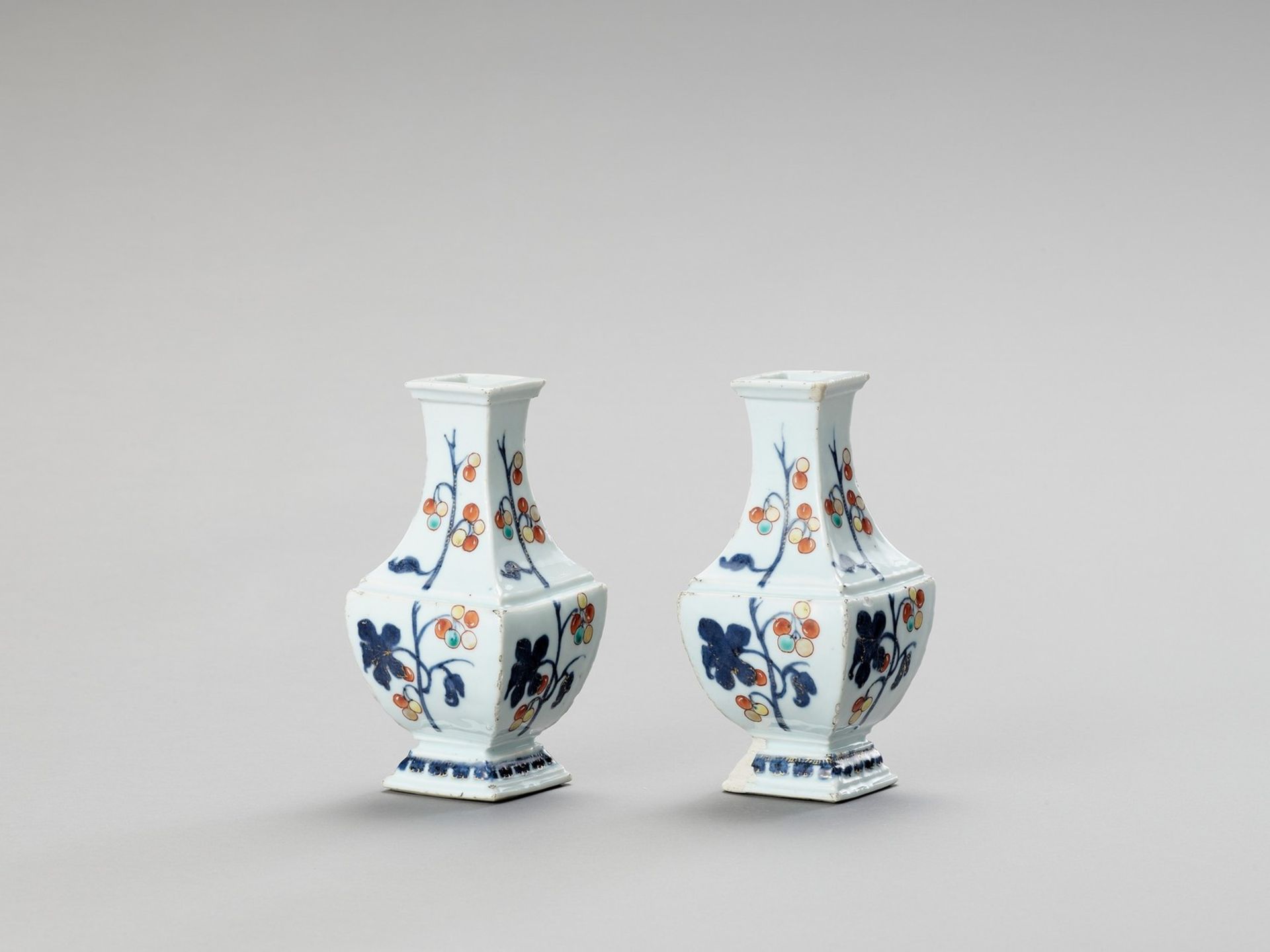 A PAIR OF IMARI PORCELAIN VASES