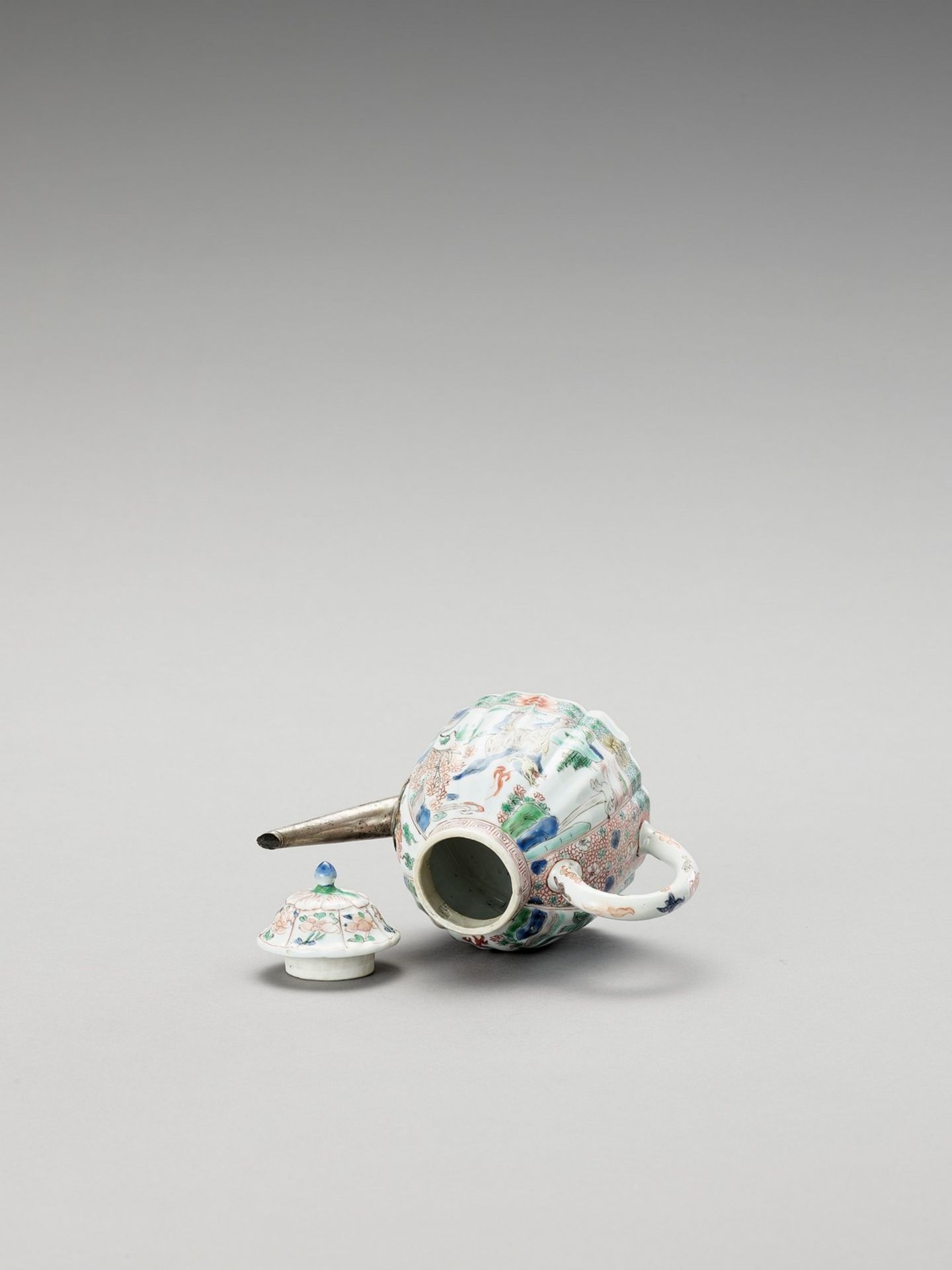 A FAMILLE VERTE TEAPOT AND COVER - Image 6 of 6