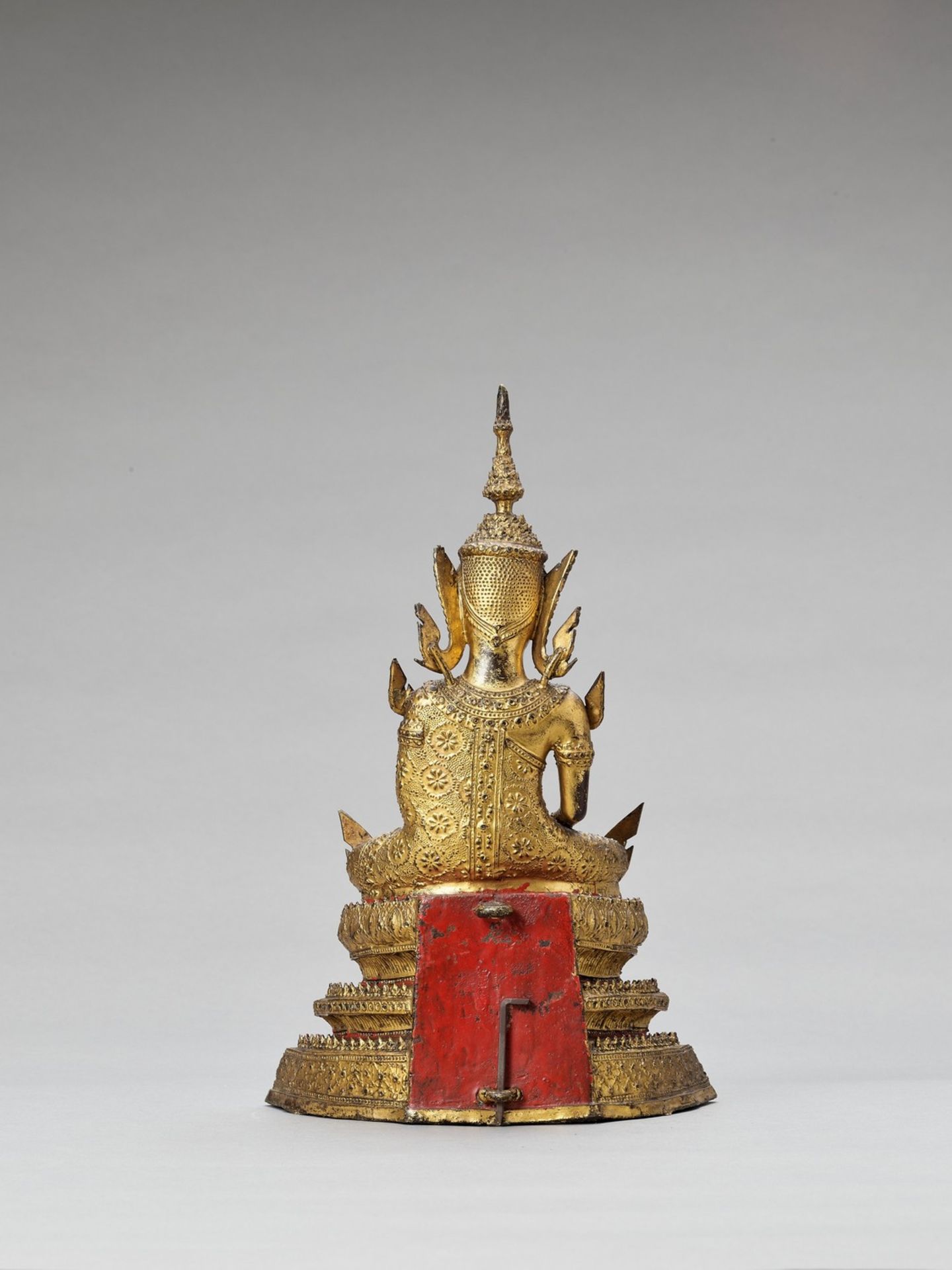 A THAI GILT-LACQUERED BRONZE OF BUDDHA, RATTANAKOSIN - Image 5 of 6