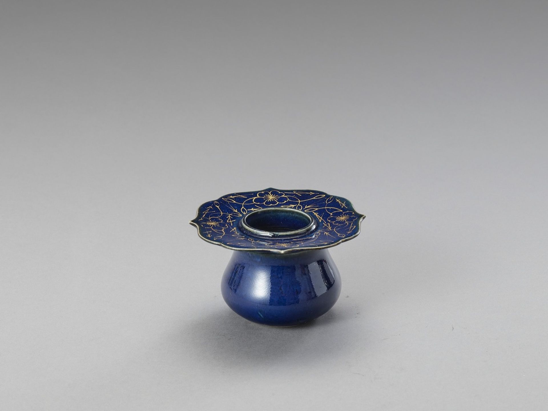 A POWDER BLUE INKWELL - Image 4 of 5