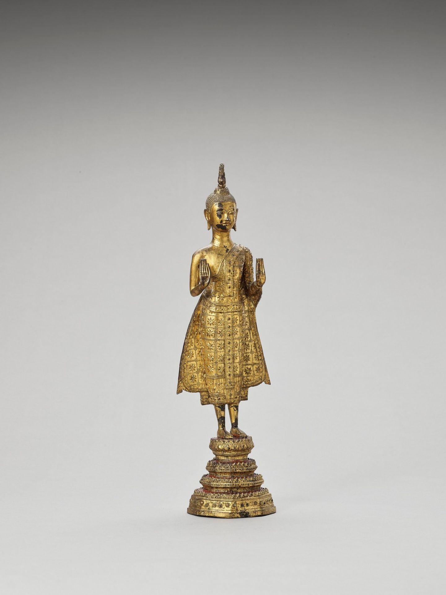 A THAI GILT-LACQUERED BRONZE OF BUDDHA, RATTANAKOSIN - Image 2 of 6