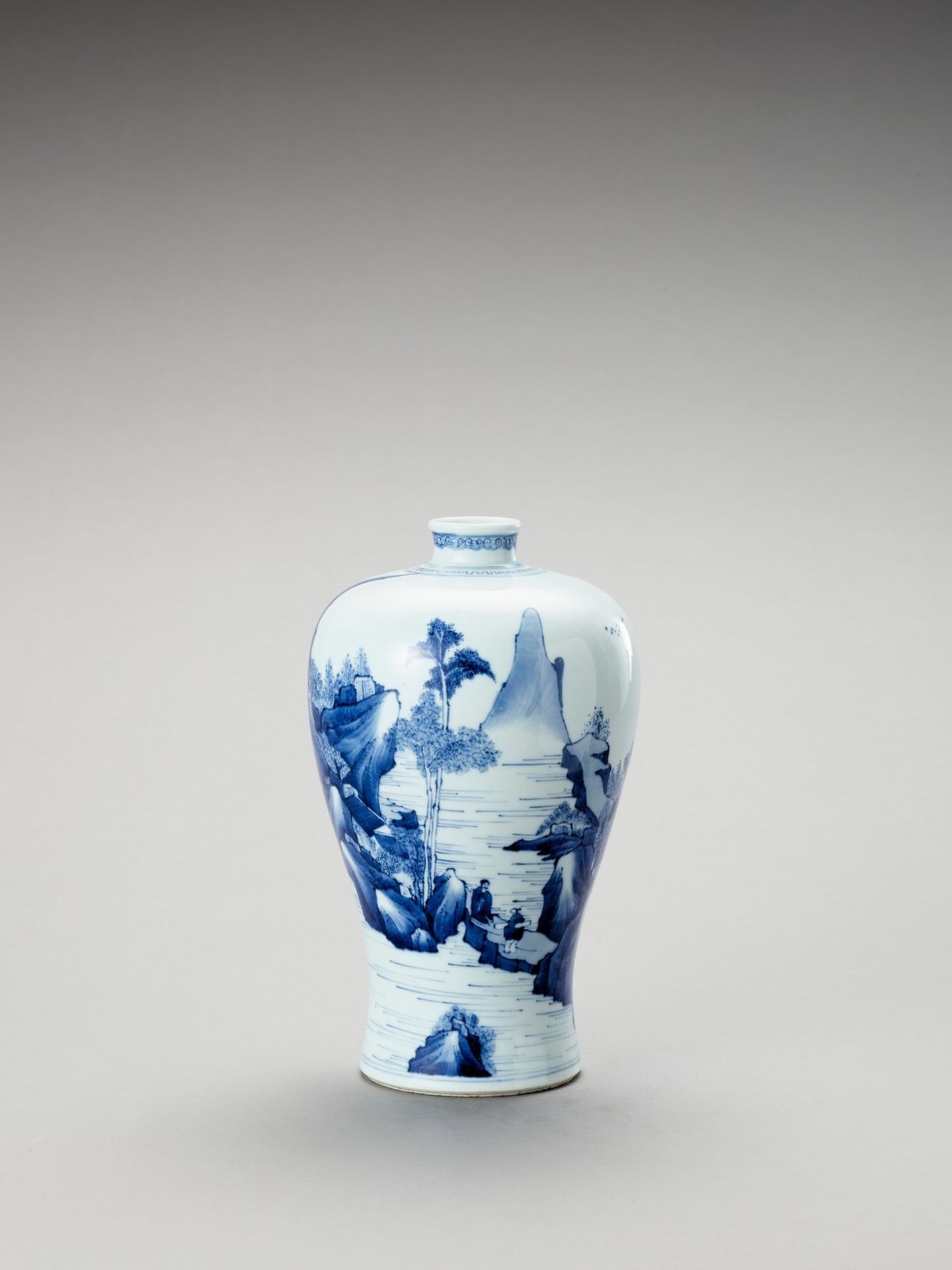 A ‘FIGURAL’ BLUE AND WHITE PORCELAIN VASE