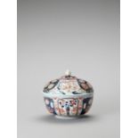 AN IMARI PORCELAIN BOX WITH COVER