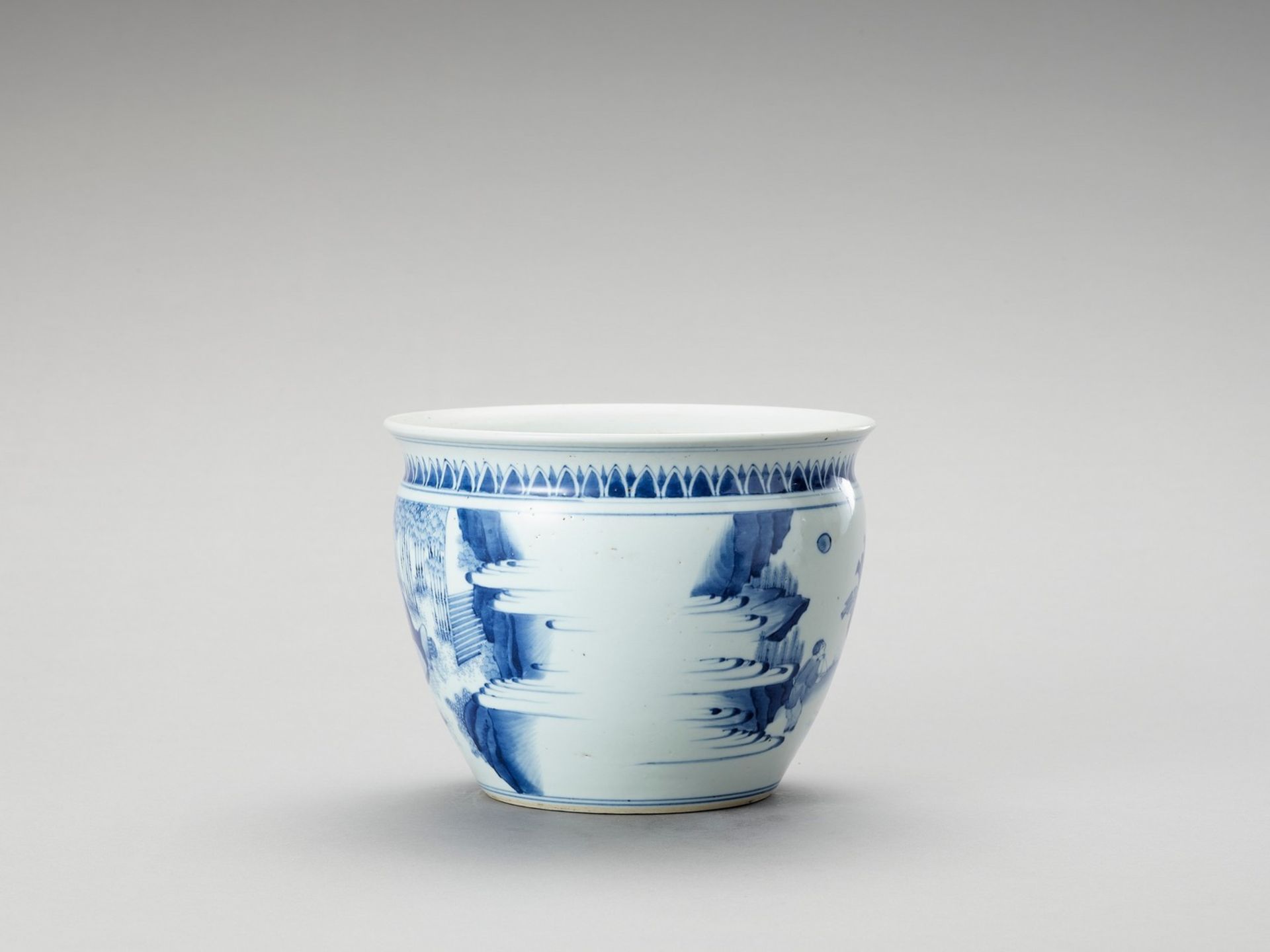 A FIGURATIVE BLUE AND WHITE PORCELAIN JARDINIERE - Image 5 of 7