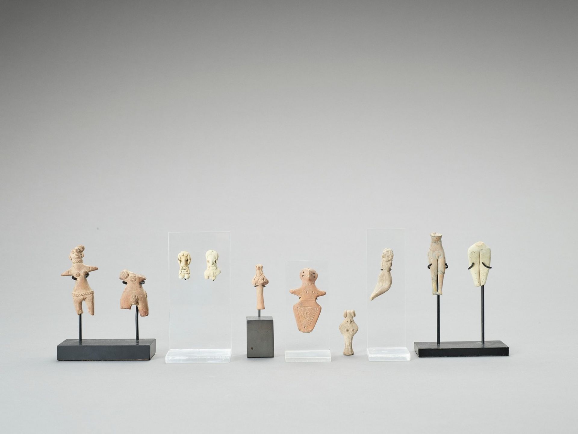 A MIXED LOT OF POTTERY IDOLS FROM THE INDUS VALLEY