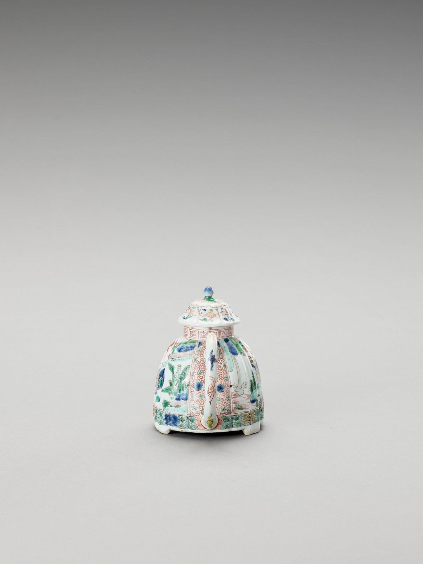 A FAMILLE VERTE TEAPOT AND COVER - Image 4 of 6