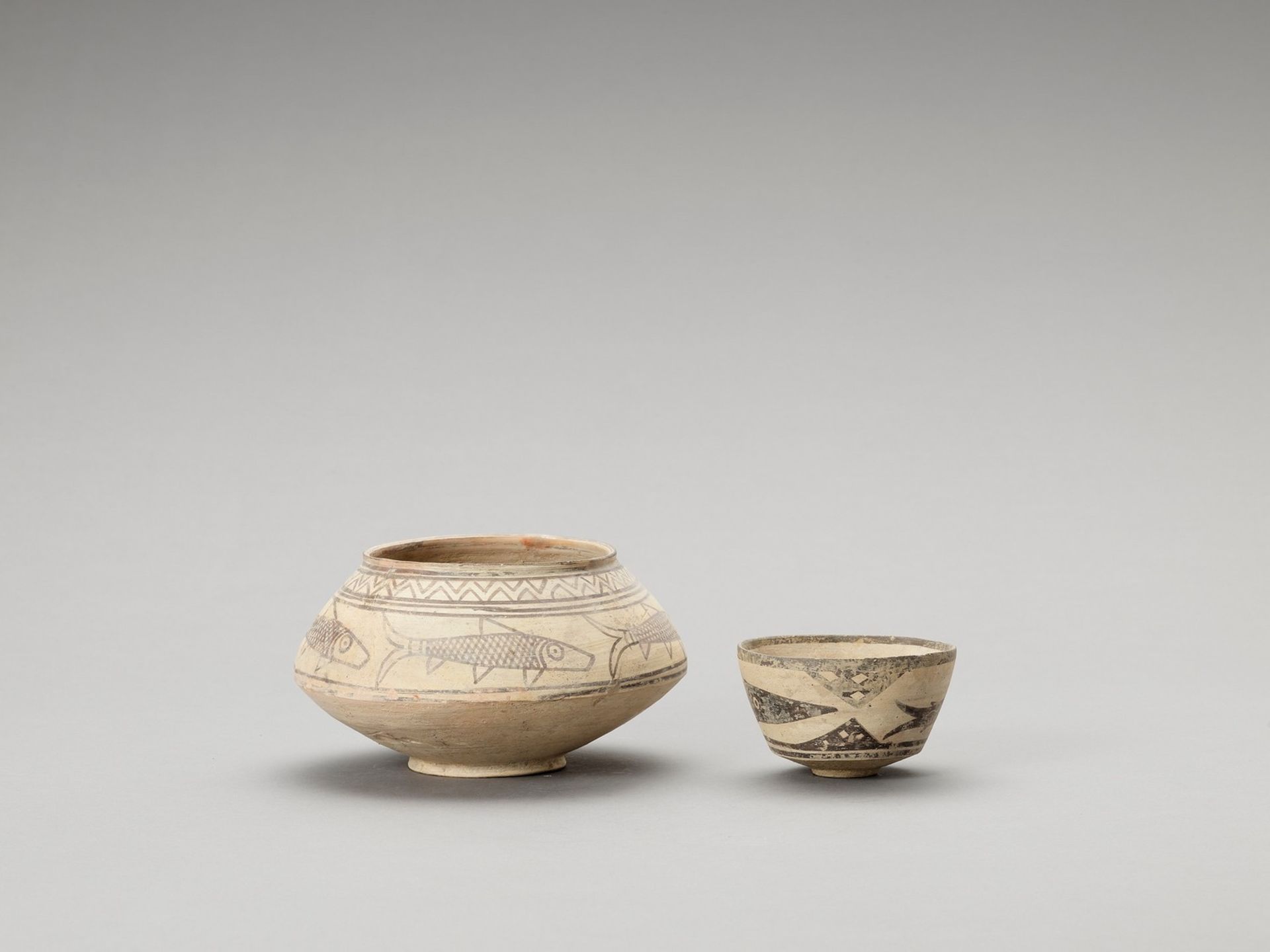 TWO NAL WARE CERAMIC VESSELS WITH FISH - Image 2 of 7