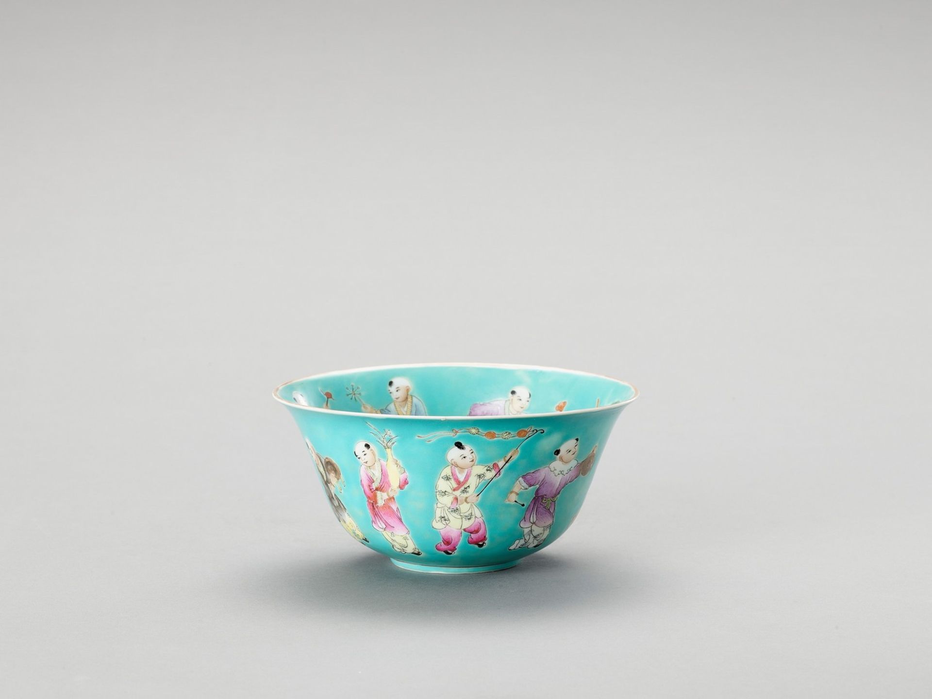 A FAMILLE ROSE TURQUOISE BOWL - Image 3 of 6