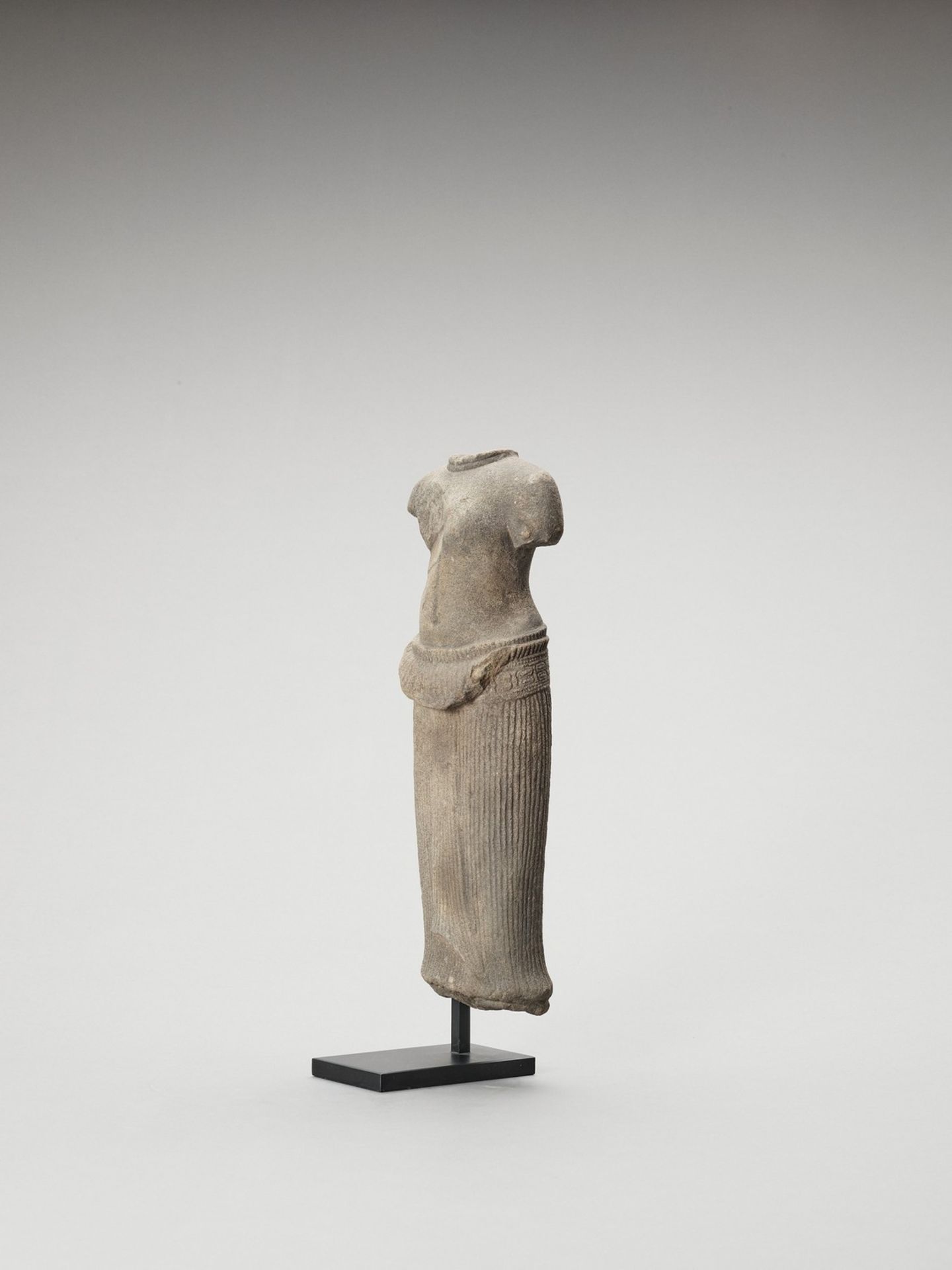 A GREY SANDSTONE KHMER TORSO OF A FEMALE DEITY, ANGKOR PERIOD - Image 2 of 5