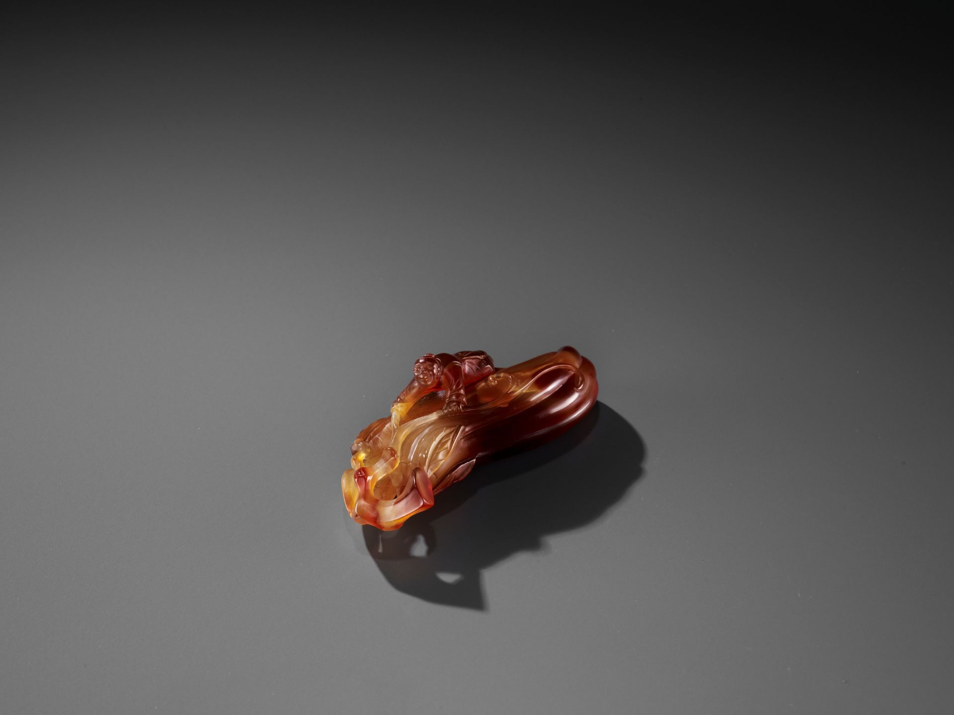 A FINE AGATE 'MELON AND BOY' GROUP, QING - Image 2 of 9