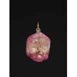 A PINK AND GREEN TOURMALINE 'PENSIVE MONKEY' PENDANT, LATE QING DYNASTY