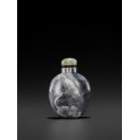 A GRAY JADEITE 'DOUBLE CAT' SNUFF BOTTLE, LATE QING TO EARLY REPUBLIC