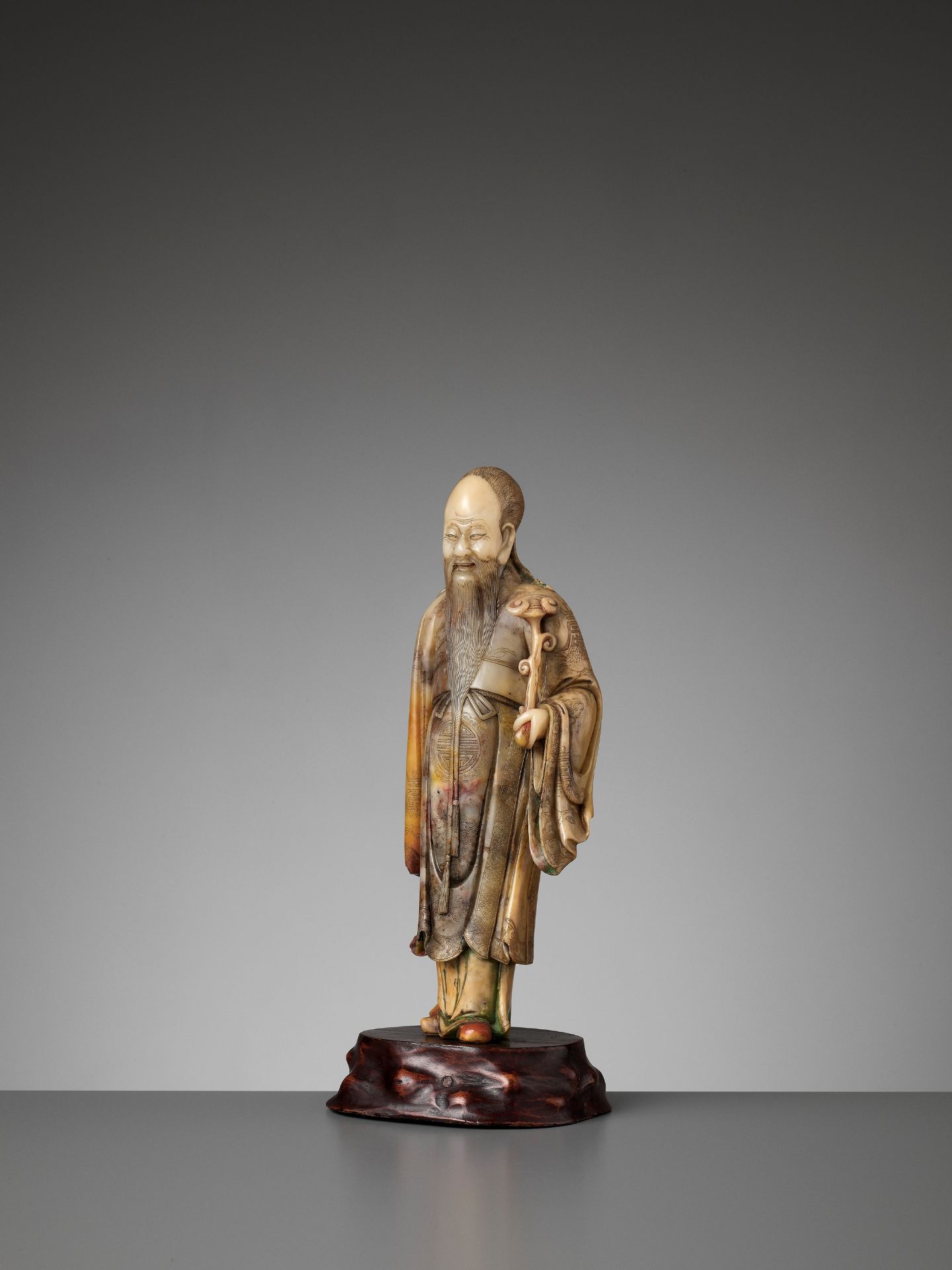 A CARVED SOAPSTONE FIGURE OF SHOULAO, MID-QING - Image 5 of 13