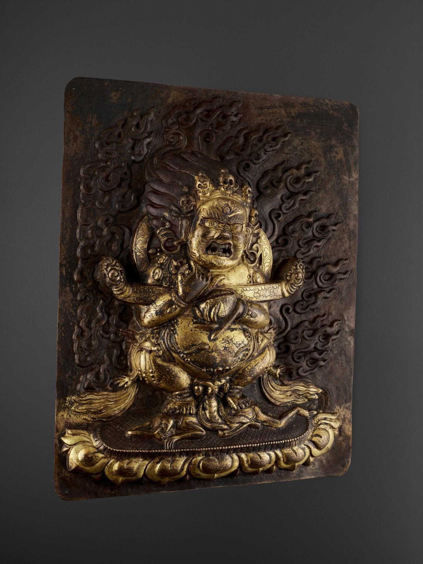 A LARGE GILT-COPPER REPOUSSE RELIEF OF MAHAKALA, 18TH-19TH CENTURY - Image 7 of 8