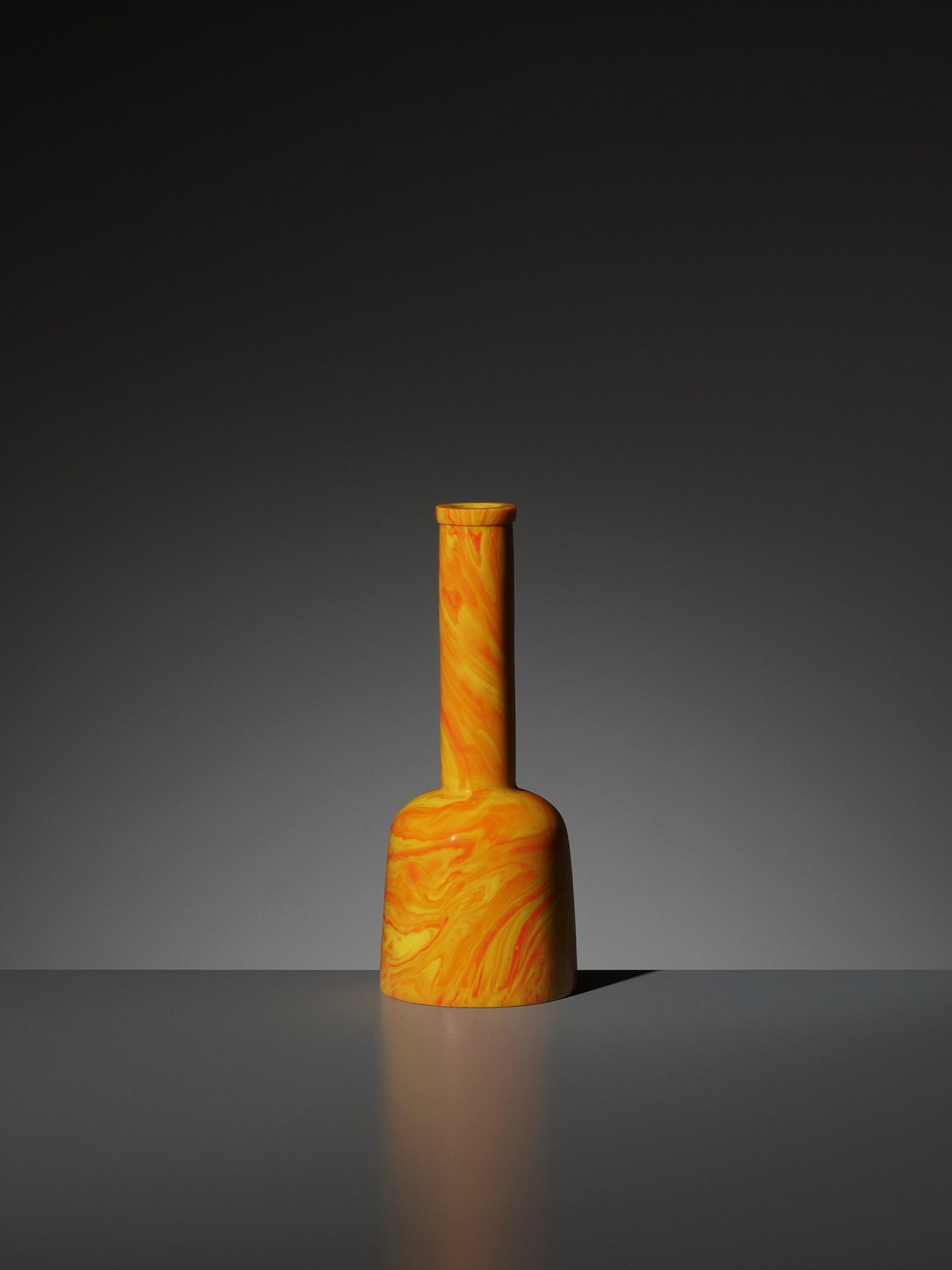 AN IMPERIAL 'REALGAR' GLASS MALLET VASE, QIANLONG MARK AND PERIOD - Image 6 of 9