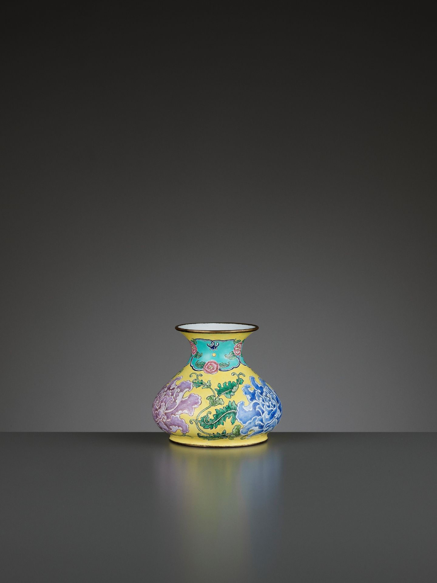 A BEIJING ENAMEL ON COPPER 'PEONIES' WATER POT, QIANLONG MARK AND PERIOD - Image 9 of 11