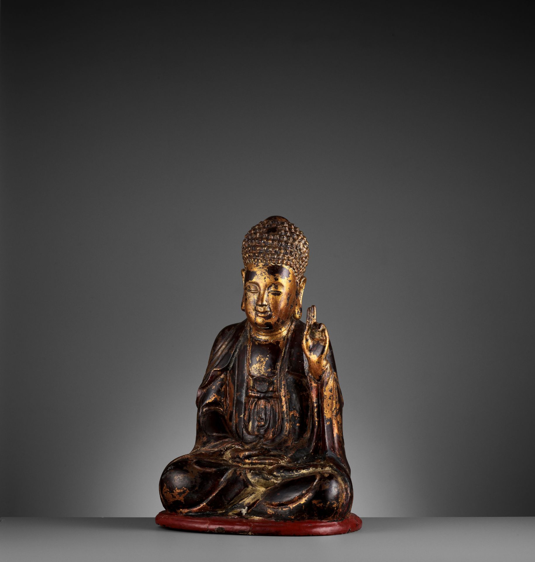 A VIETNAMESE GILT-LACQUERED WOOD STATUE OF BUDDHA - Image 6 of 10
