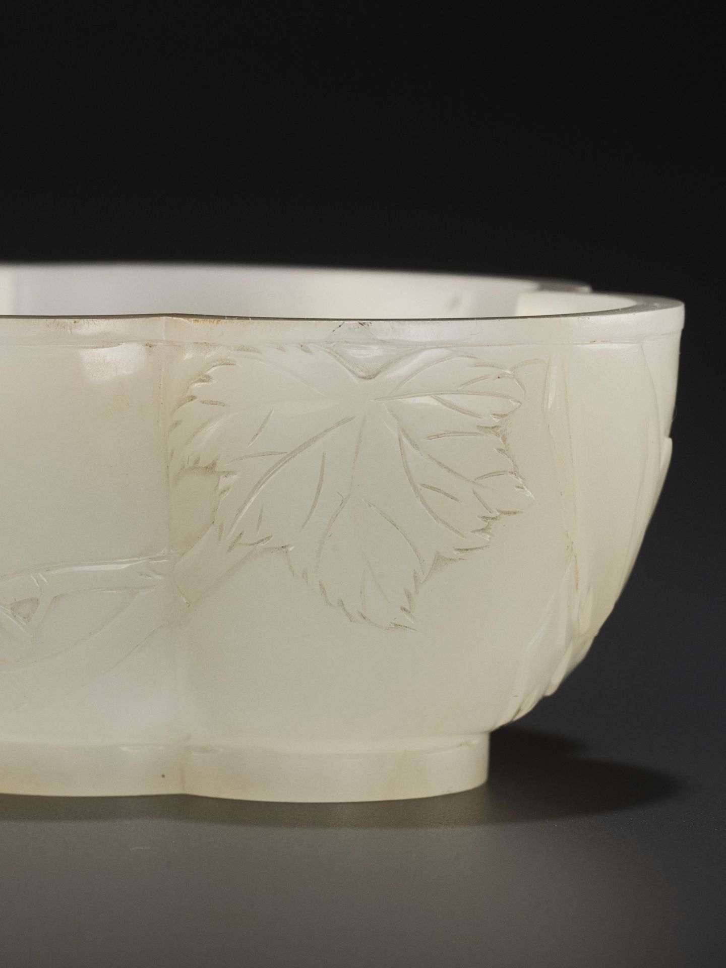 AN IMPERIAL WHITE JADE 'HAITANG' BRUSHWASHER, WITH A POEM BY CHEN YUYI, YONGZHENG MARK AND PERIOD - Bild 8 aus 20