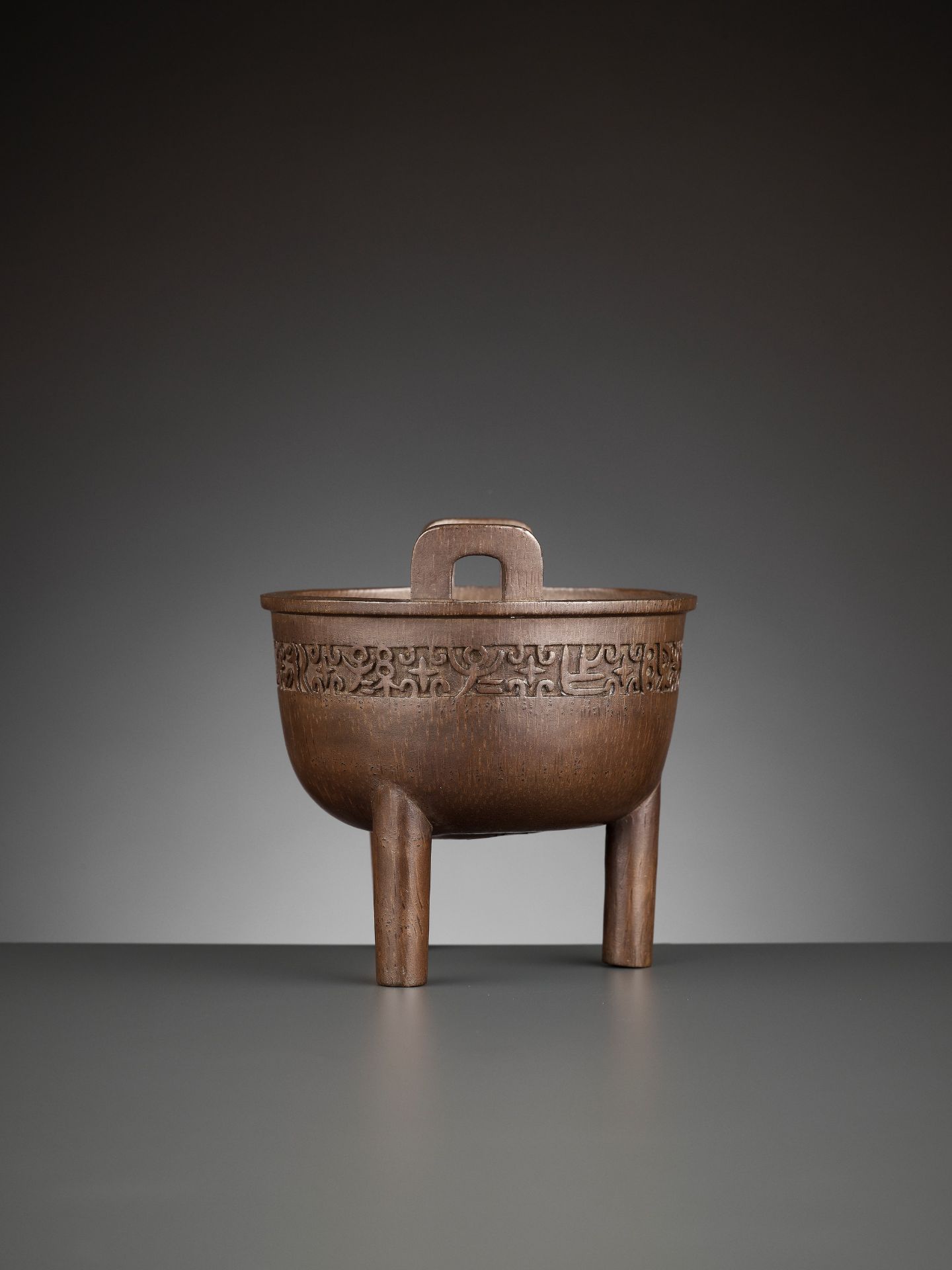 A SUPERB ARCHAISTIC DING CENSER BY KANO TESSAI, DATED 1914 - Image 9 of 12