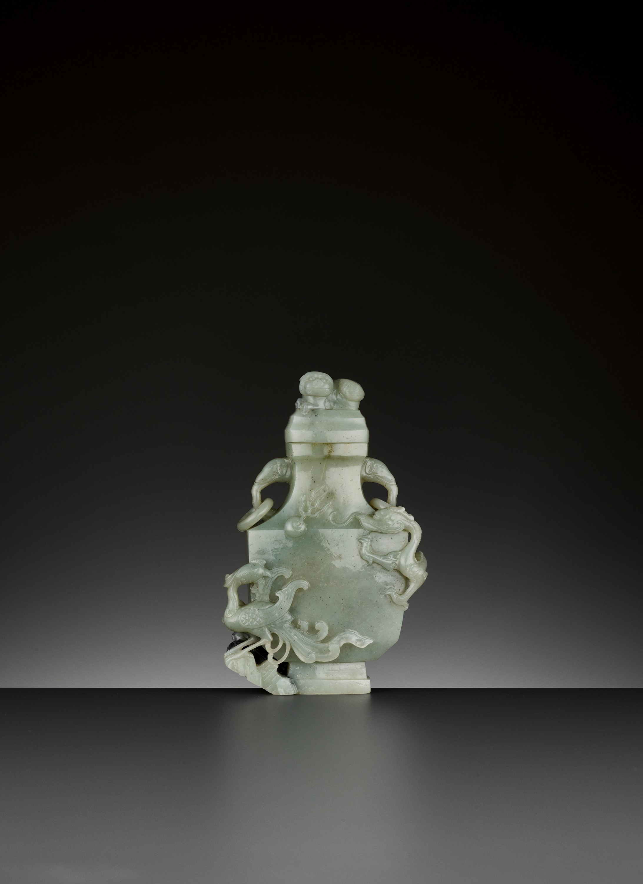 A CELADON AND GREY JADE BALUSTER VASE AND COVER, QING DYNASTY - Image 3 of 15